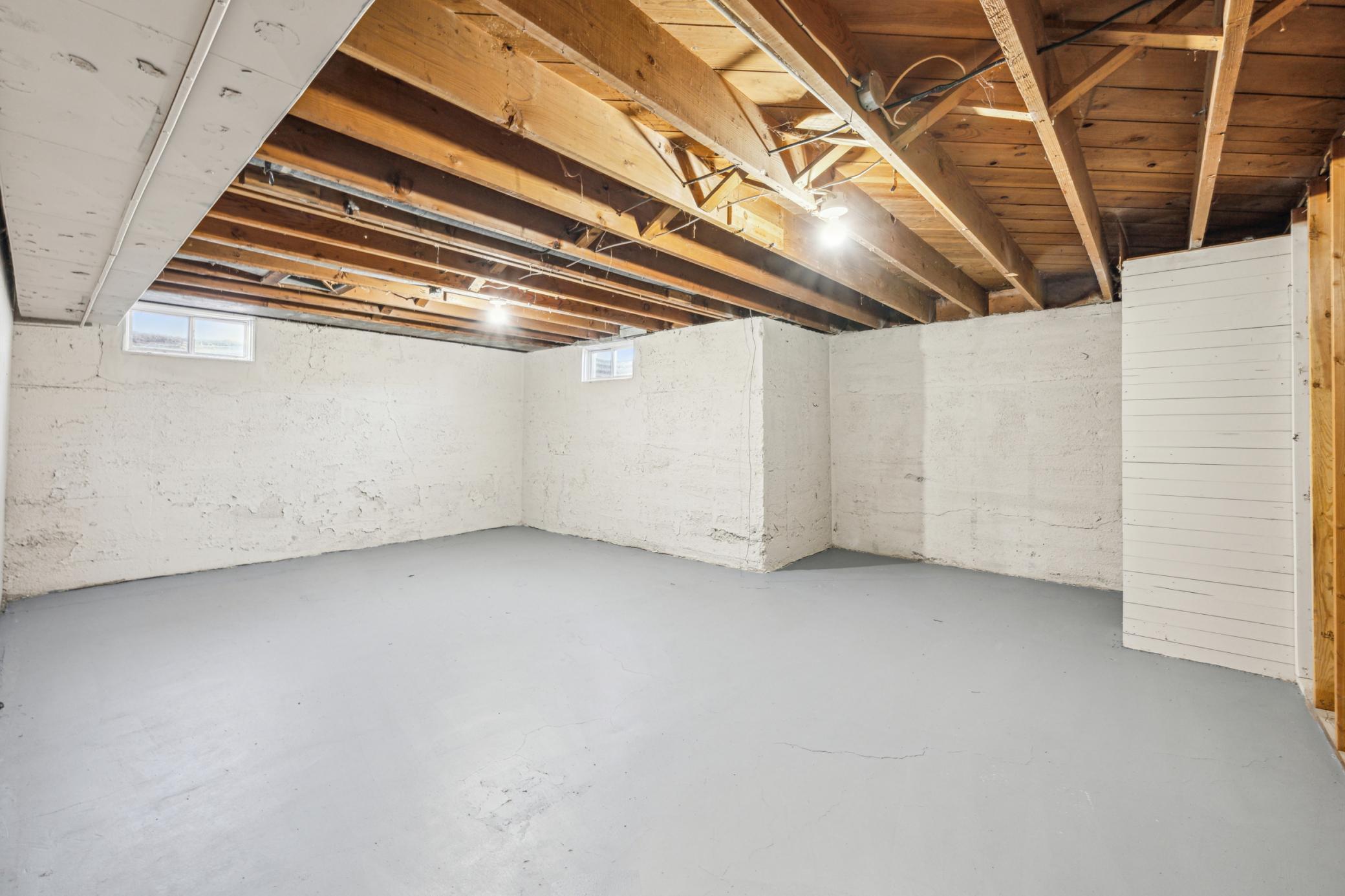 1324 Chandler Avenue N