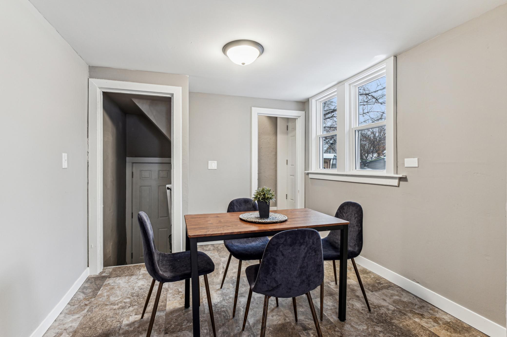 3514 Dupont Avenue N