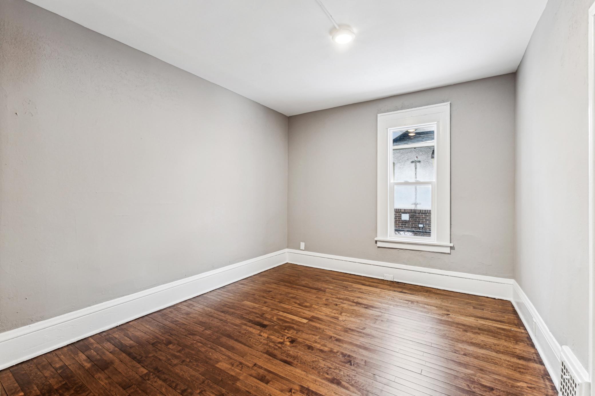 3514 Dupont Avenue N