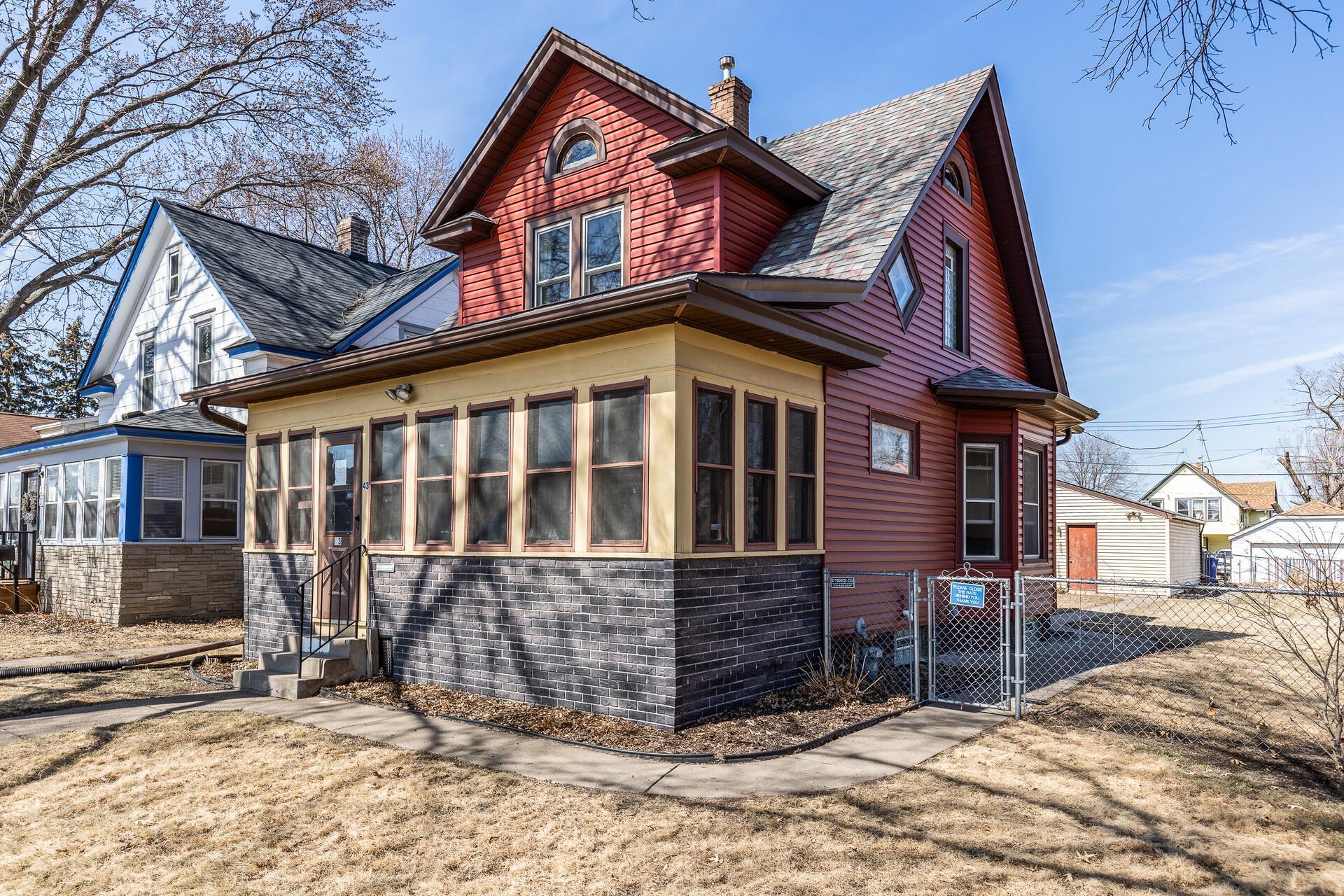 43 Rose Avenue E