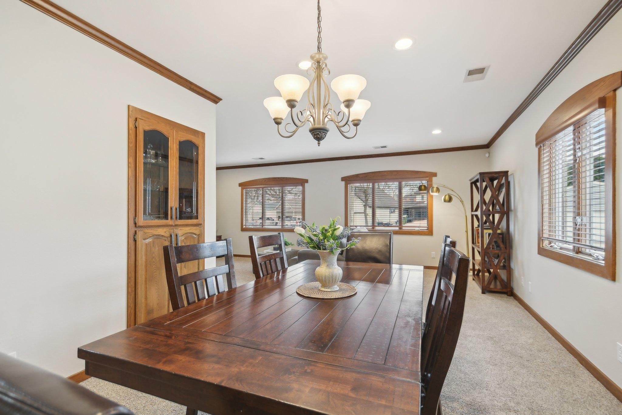 439 W Horseshoe Drive