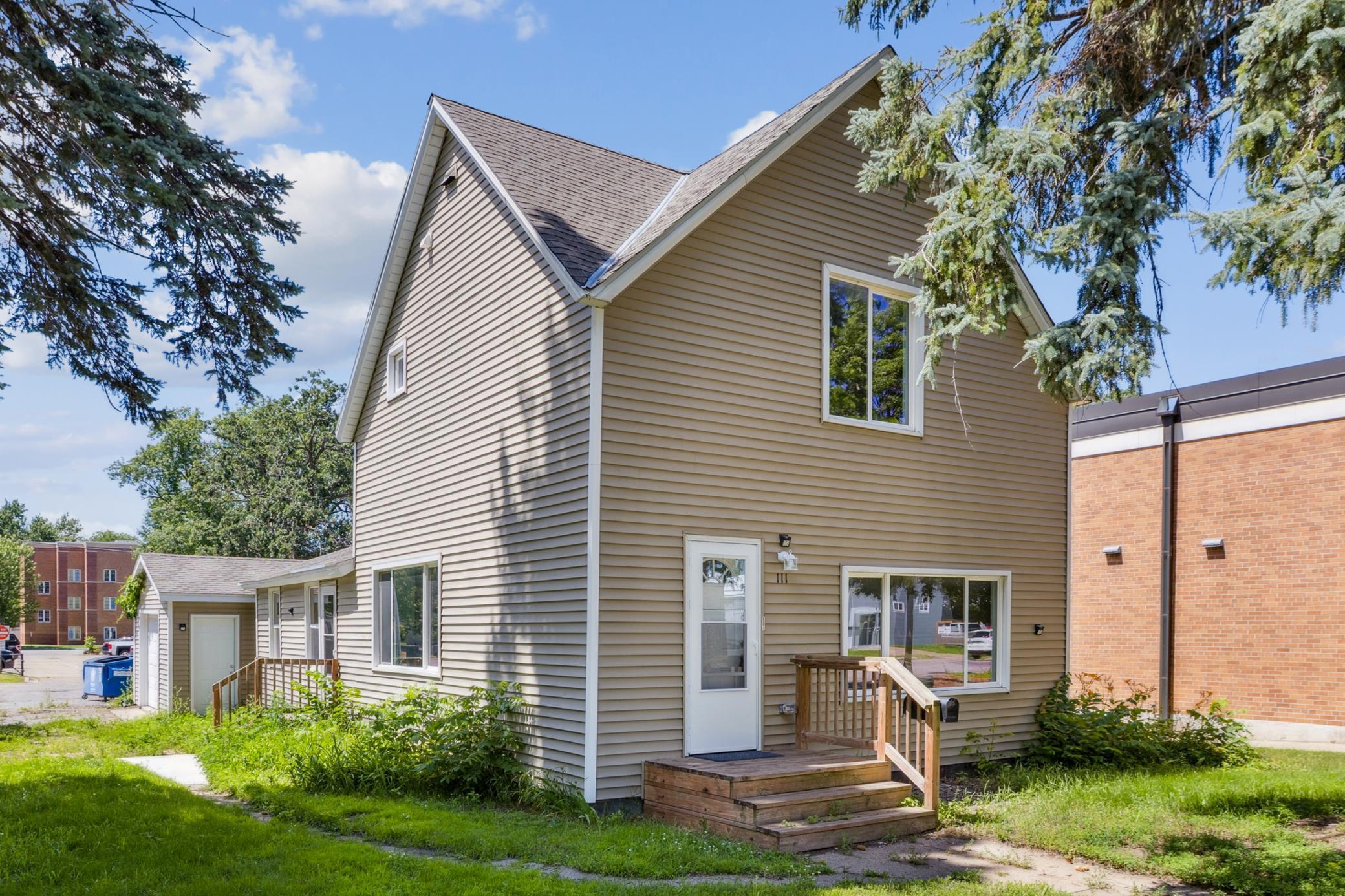 111 6th Avenue S
