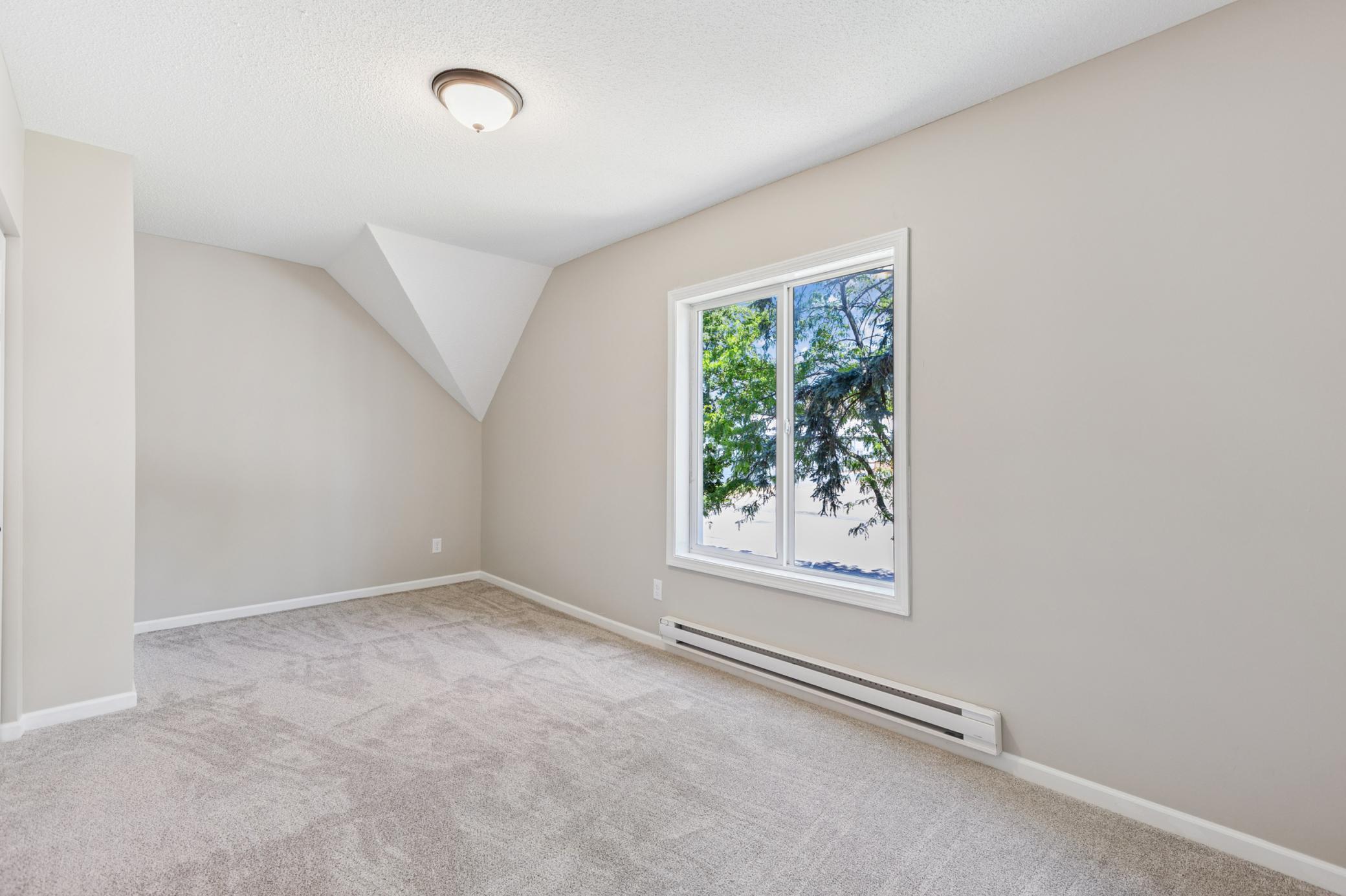 111 6th Avenue S