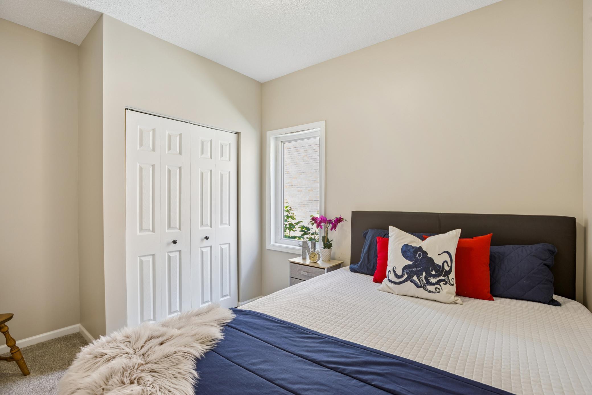 111 6th Avenue S