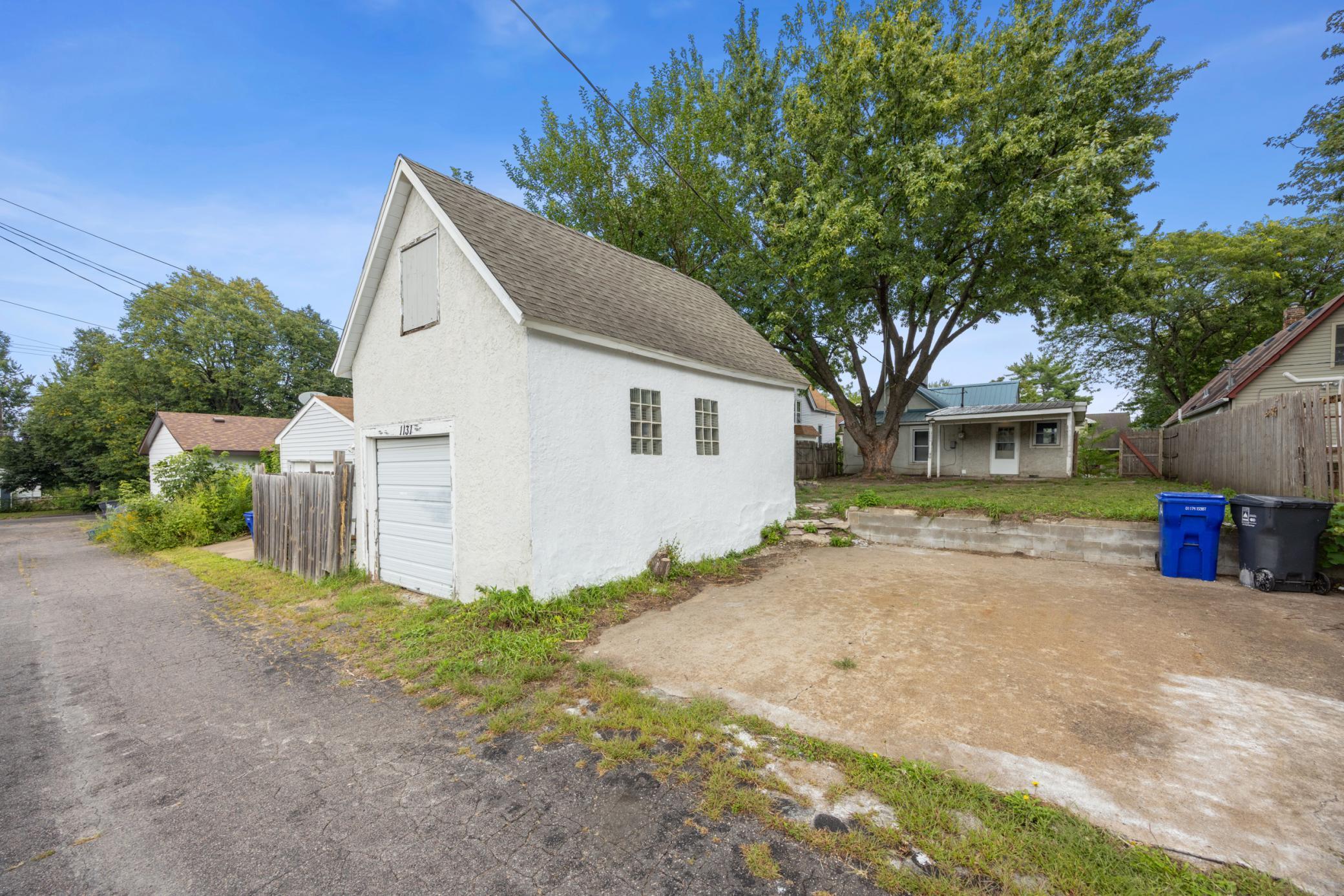 1131 Marion Street