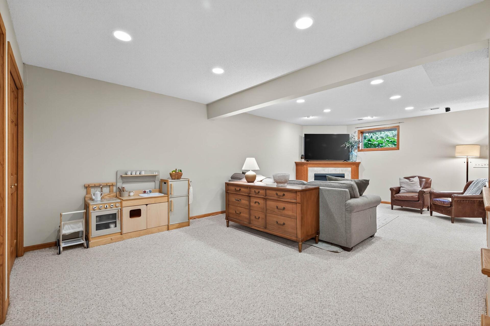 495 Harbor Court