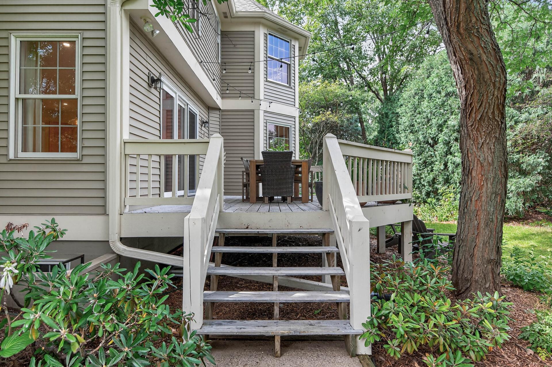 495 Harbor Court