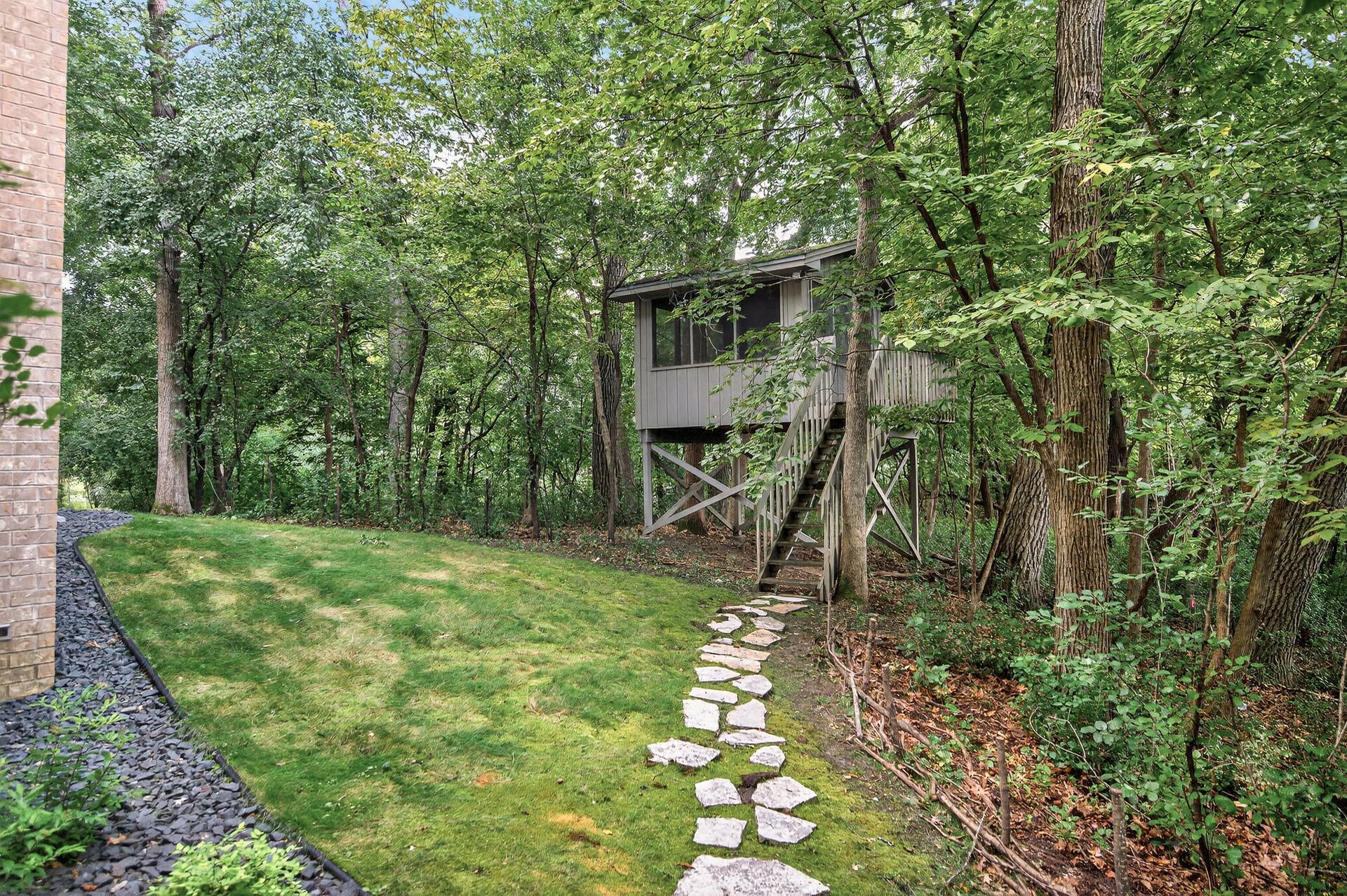 2200 Essex Road