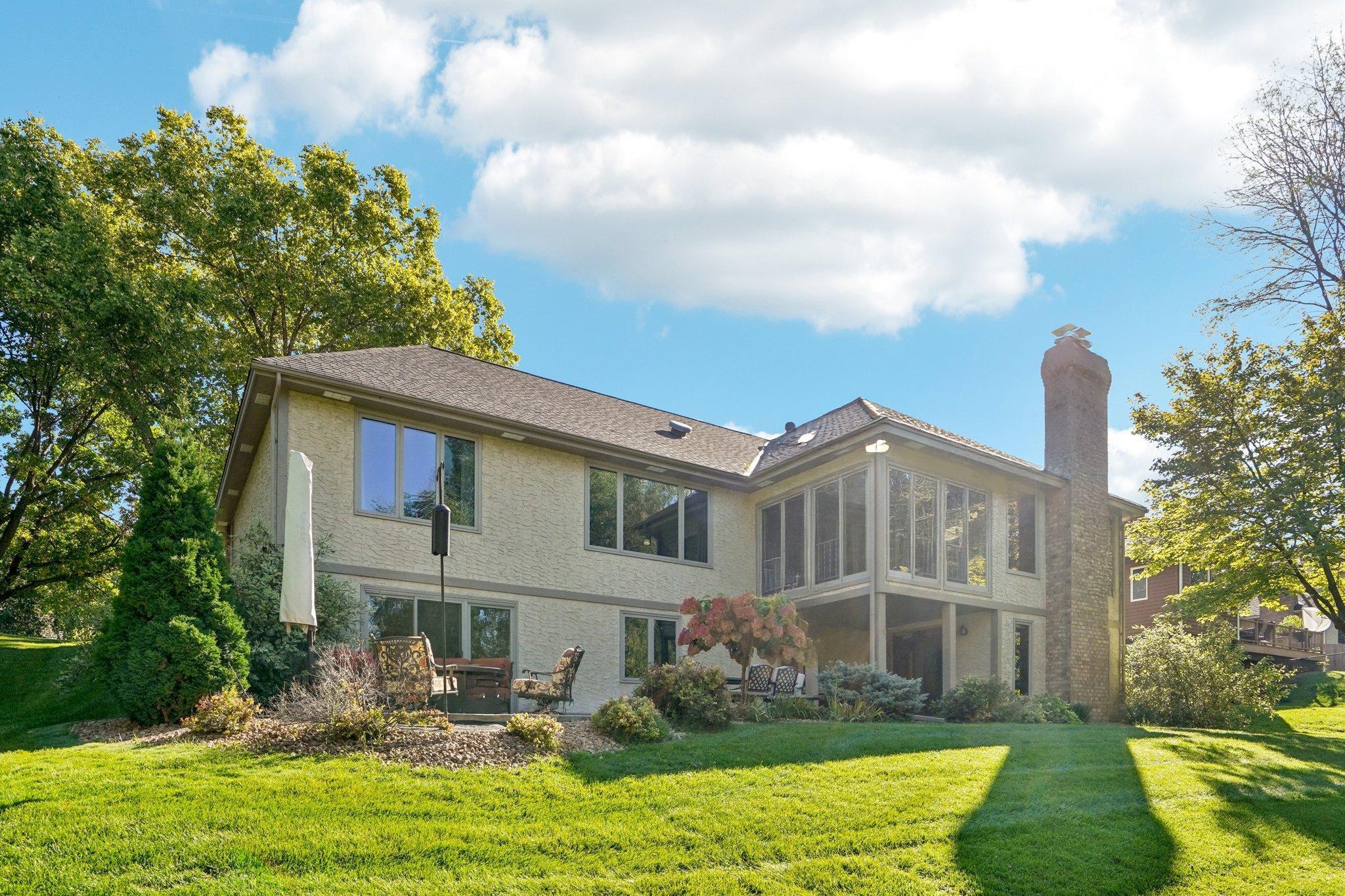 3665 Vinewood Lane N