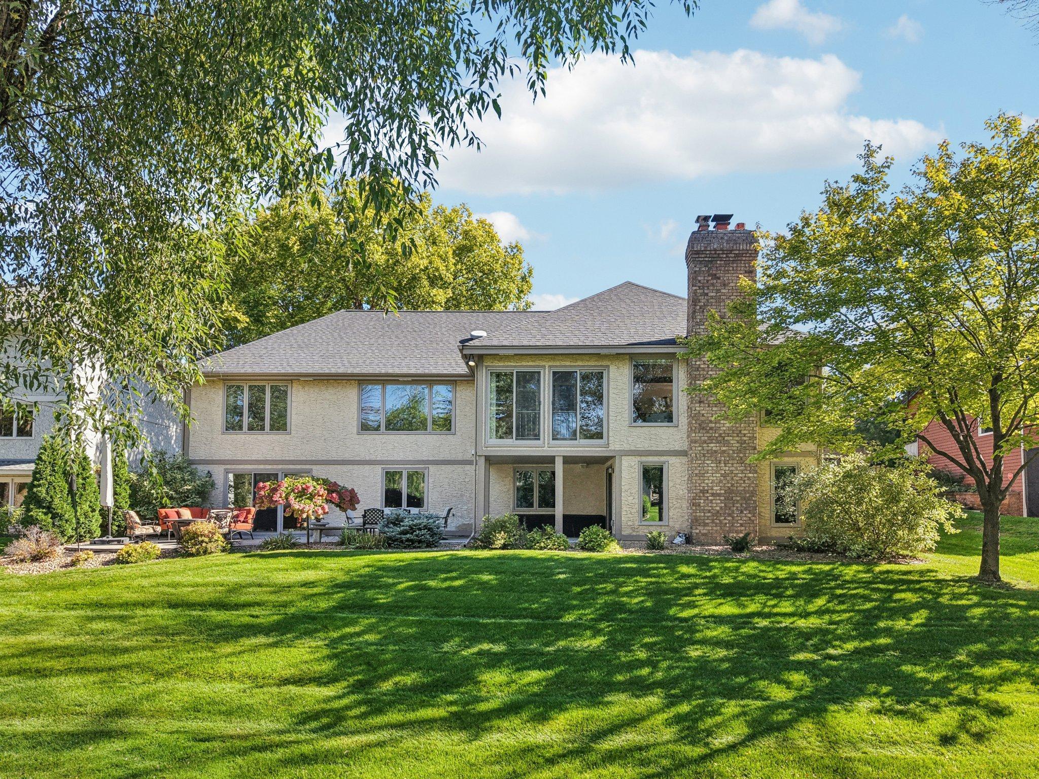 3665 Vinewood Lane N