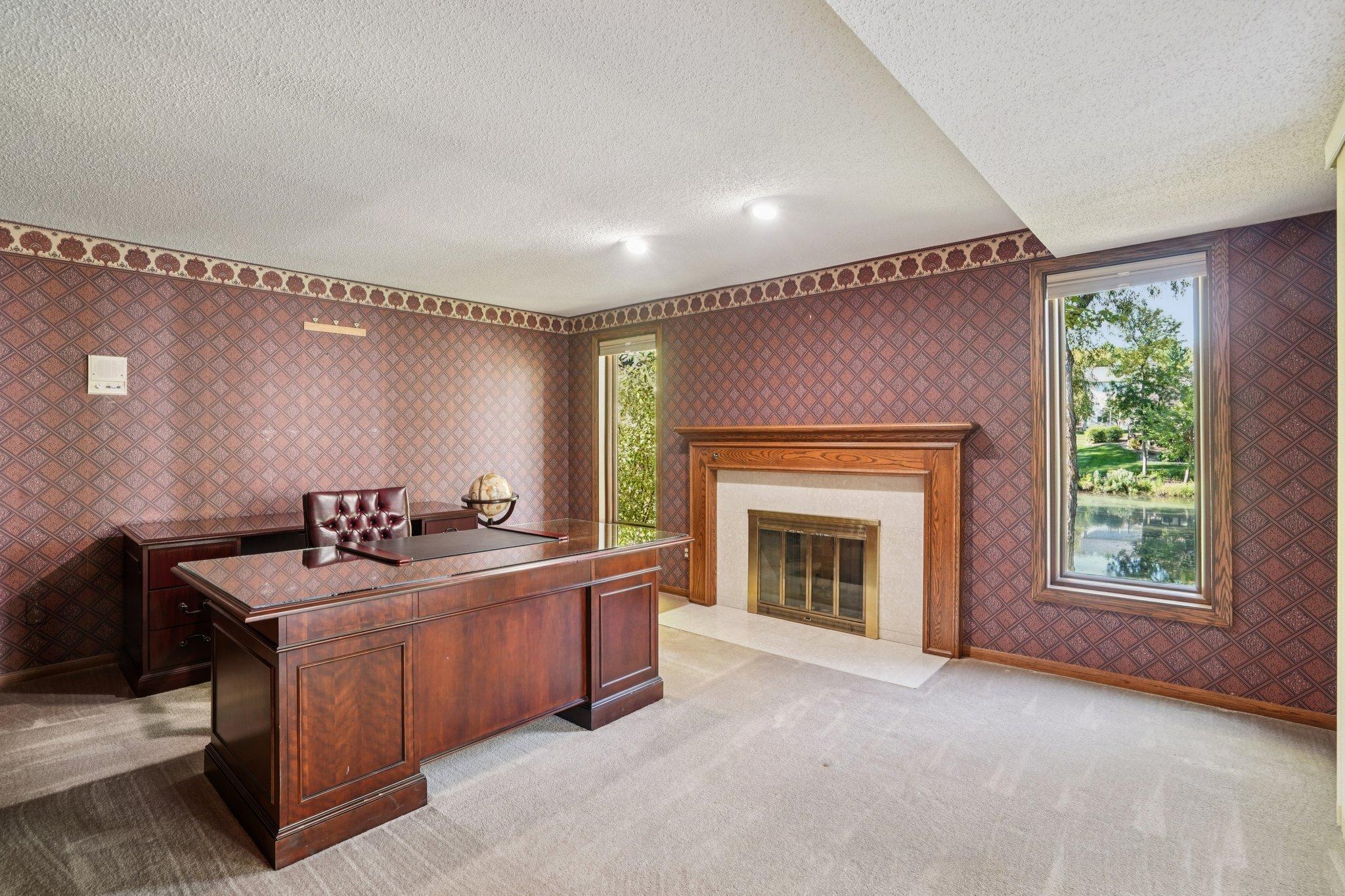 3665 Vinewood Lane N