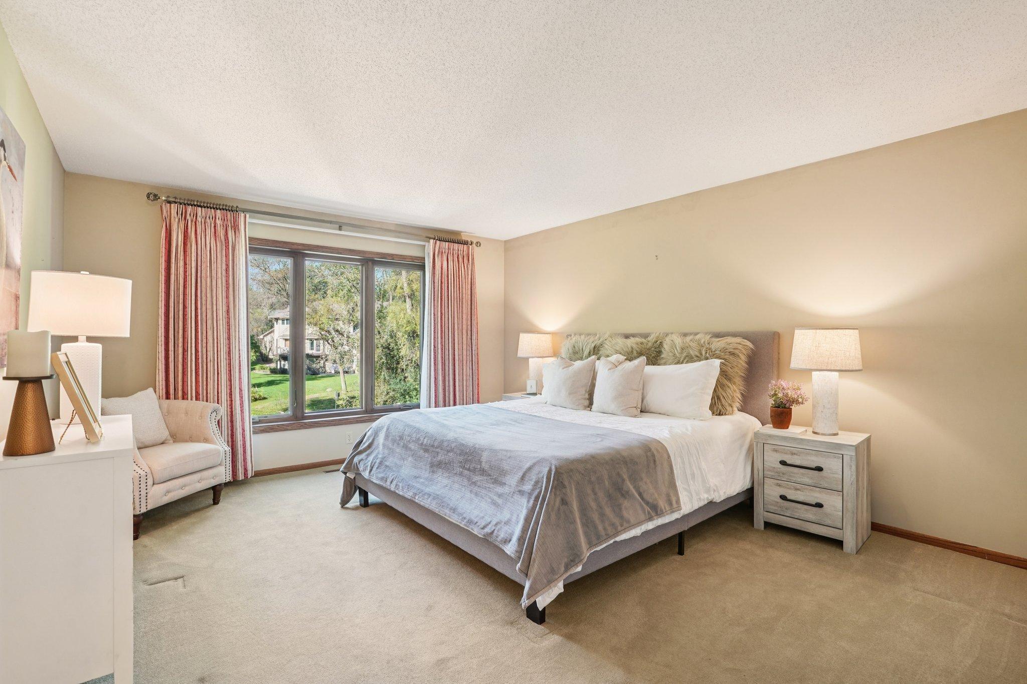 3665 Vinewood Lane N