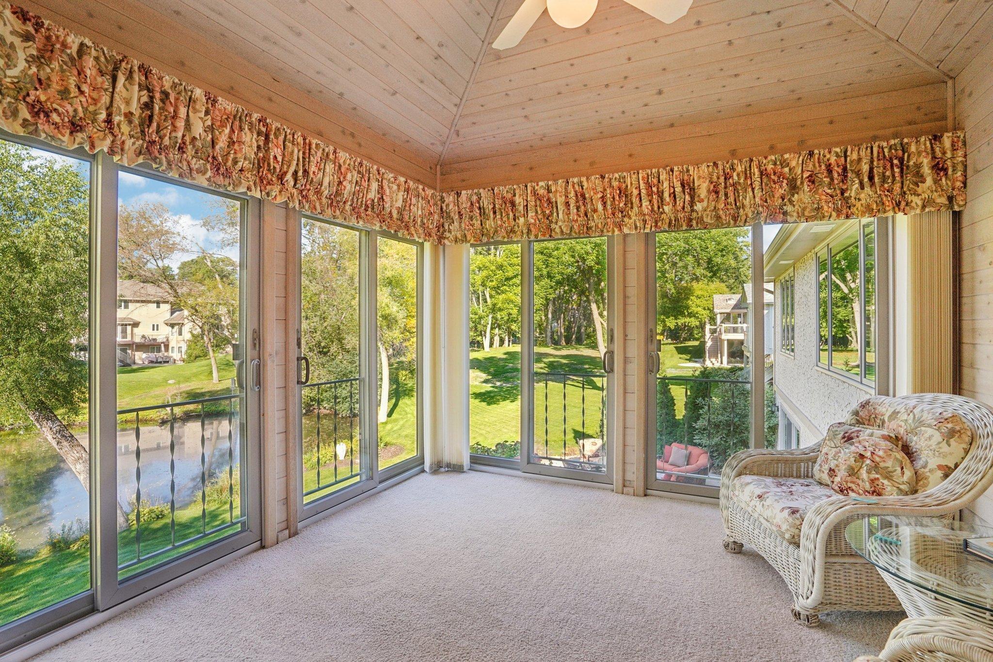 3665 Vinewood Lane N