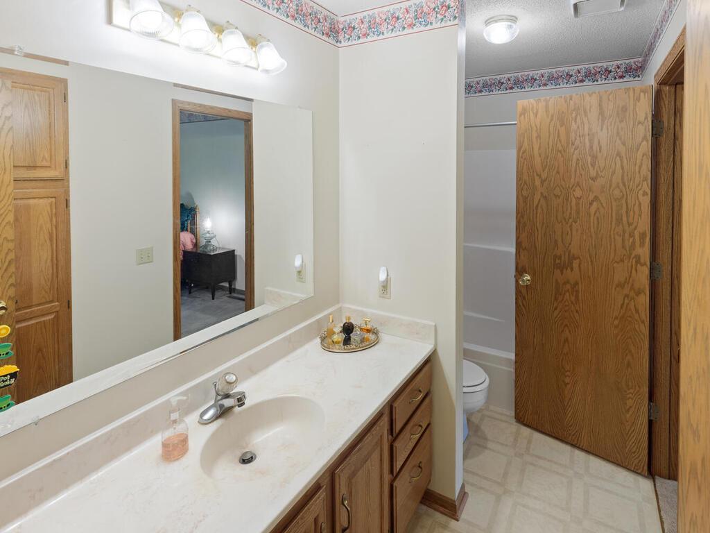 1193 Shawmut Street S