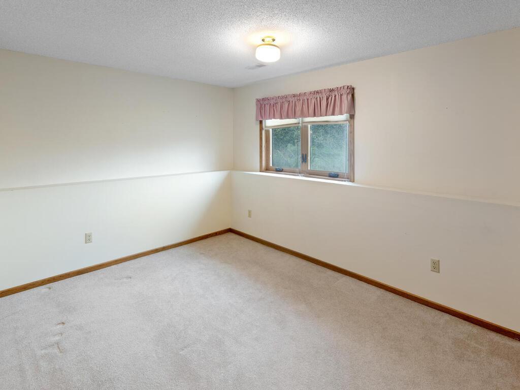 1193 Shawmut Street S