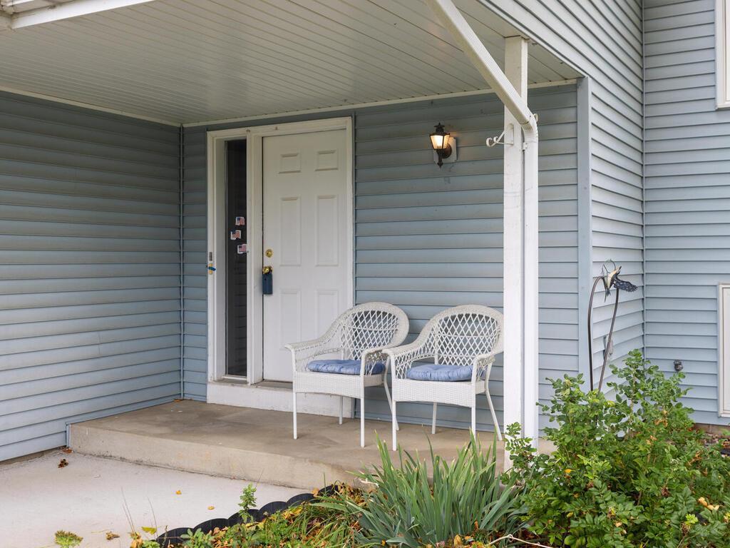 1193 Shawmut Street S