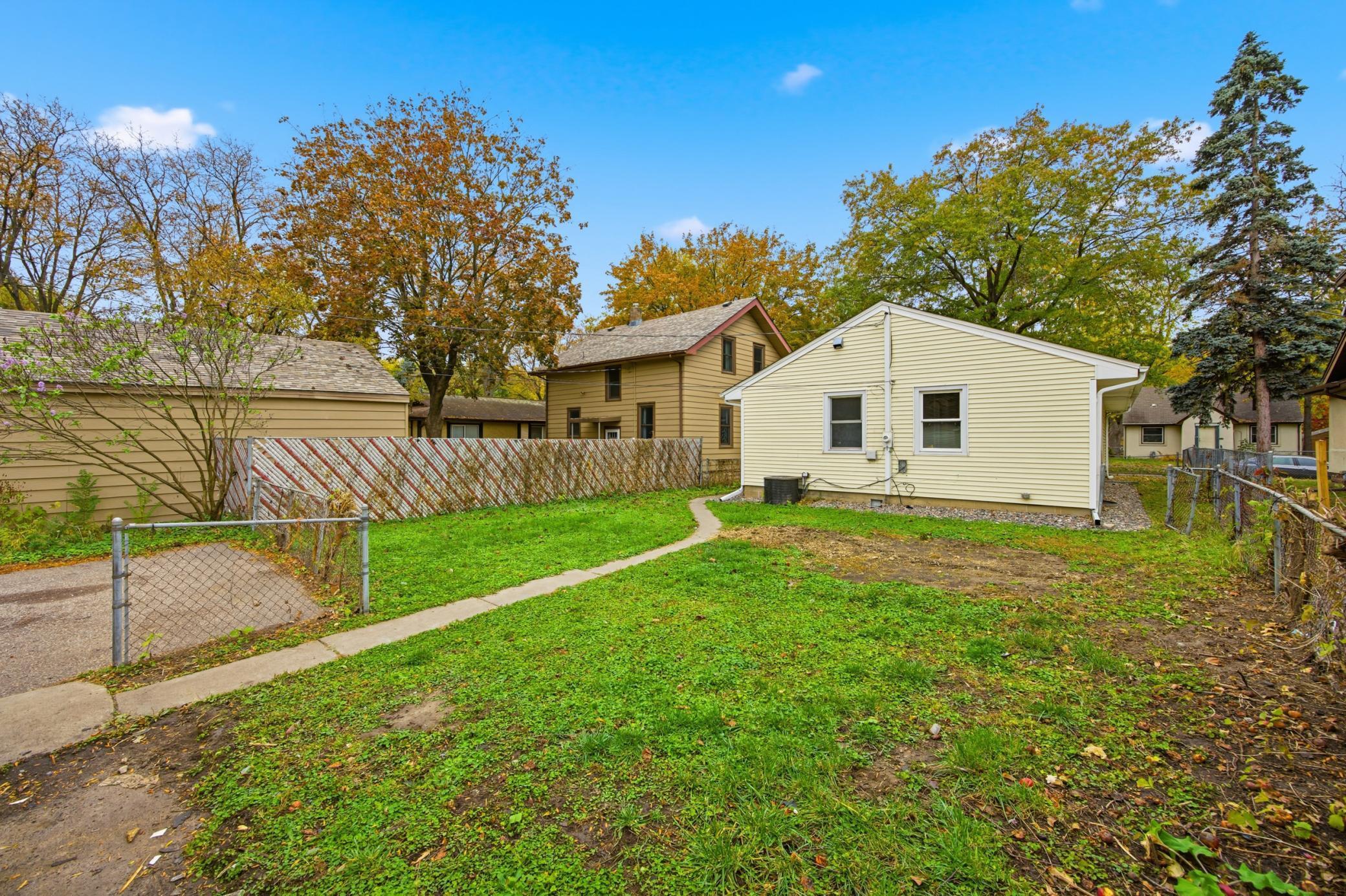 4110 Irving Avenue N