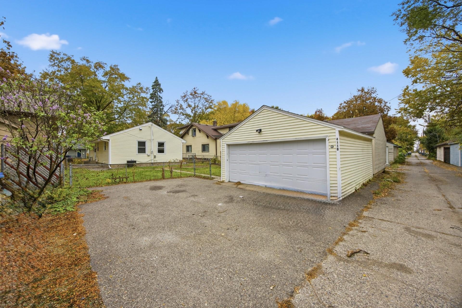 4110 Irving Avenue N