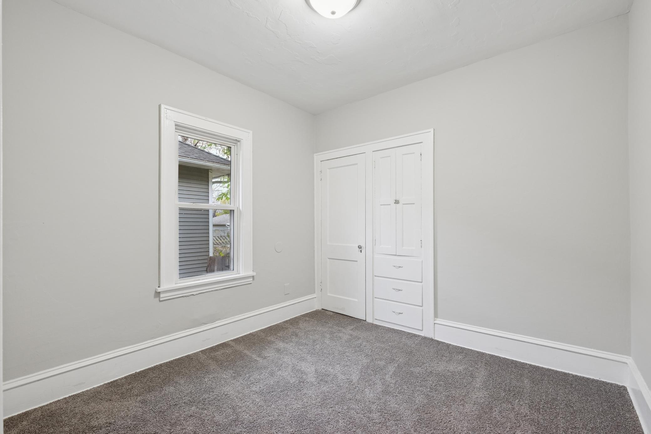 3934 Emerson Avenue N