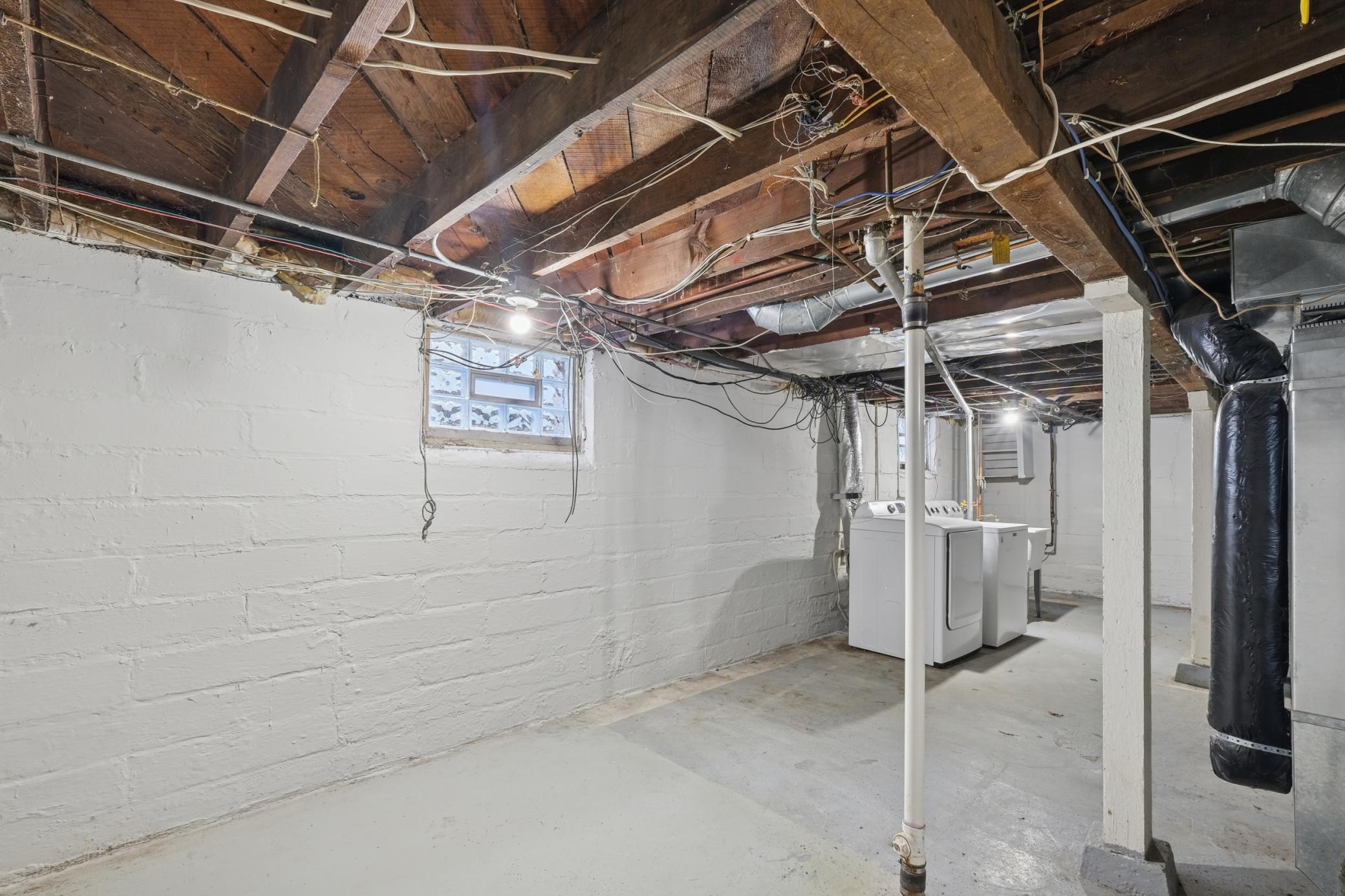 3934 Emerson Avenue N