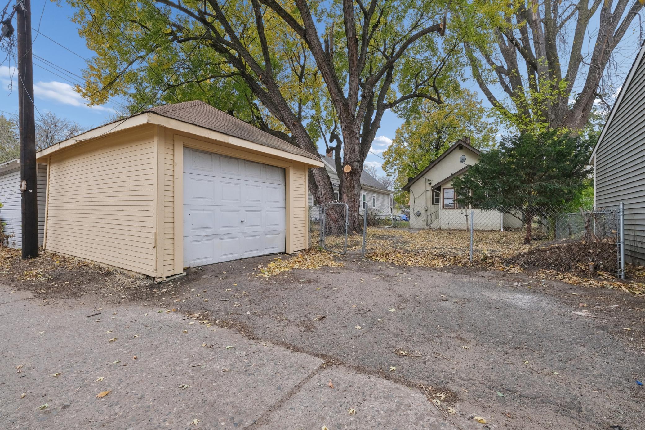 3934 Emerson Avenue N