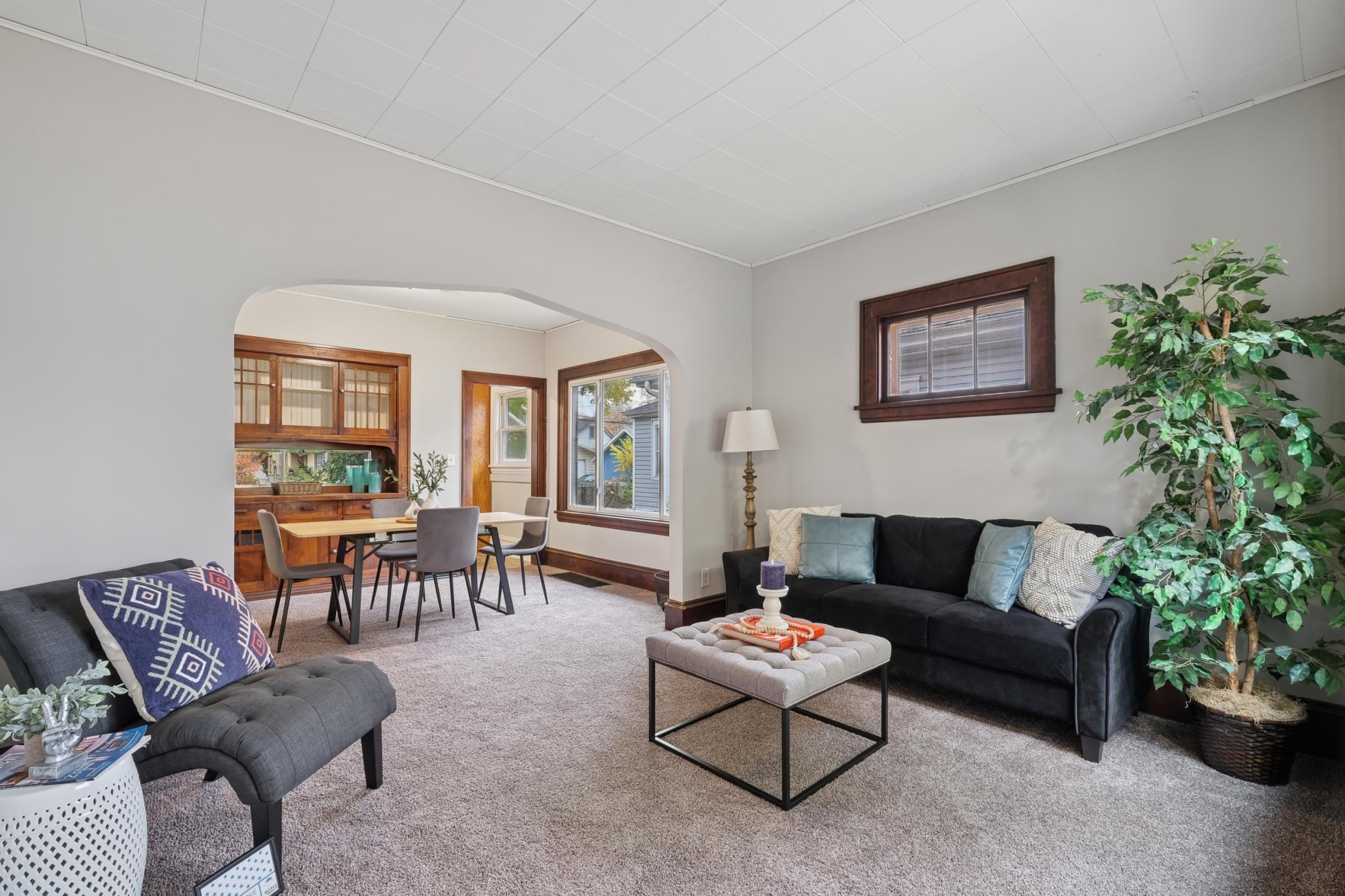 3934 Emerson Avenue N