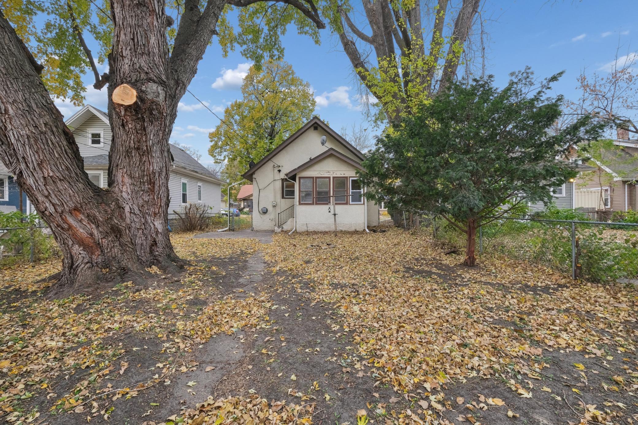 3934 Emerson Avenue N