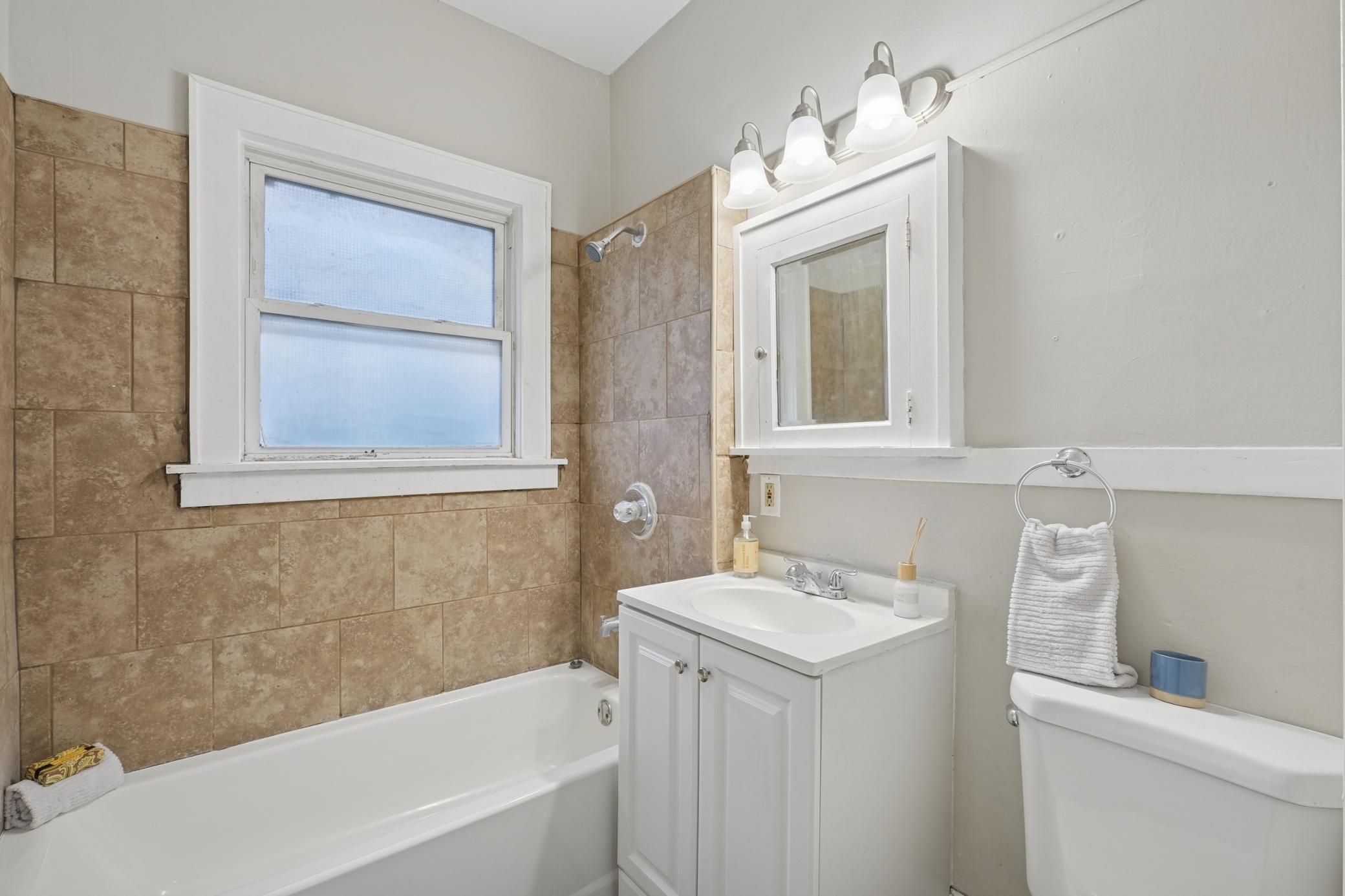 3934 Emerson Avenue N