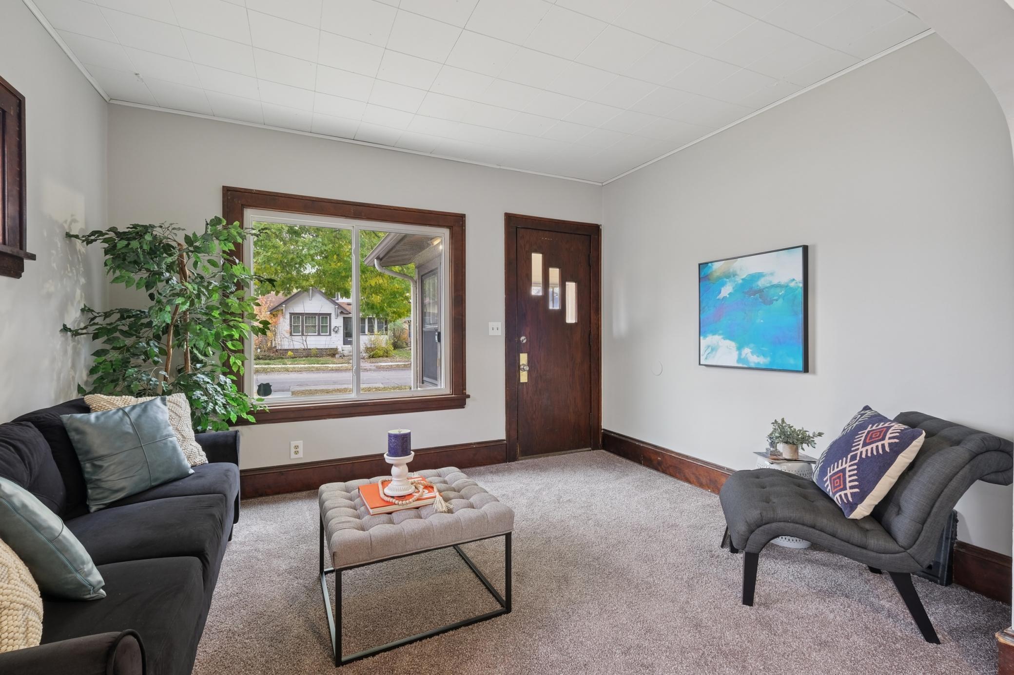 3934 Emerson Avenue N