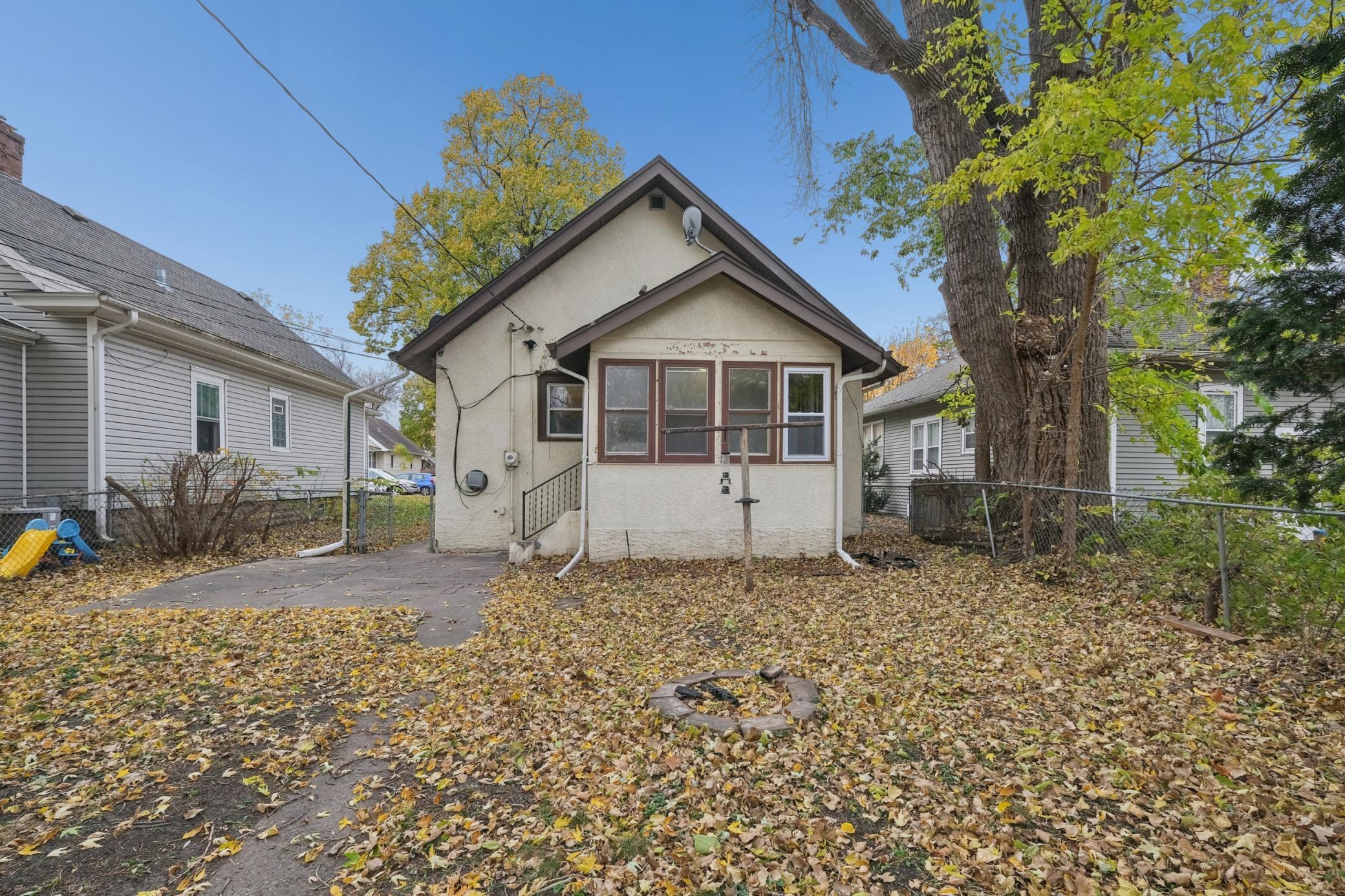 3934 Emerson Avenue N