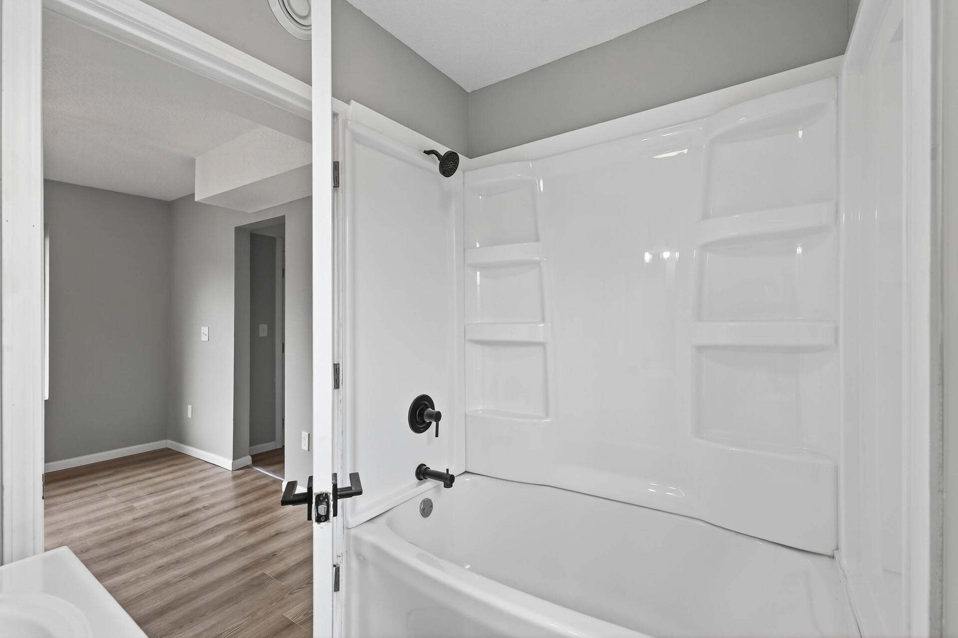 1235 Minnehaha Avenue E