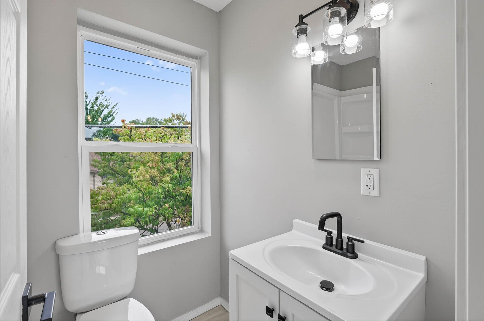 1235 Minnehaha Avenue E