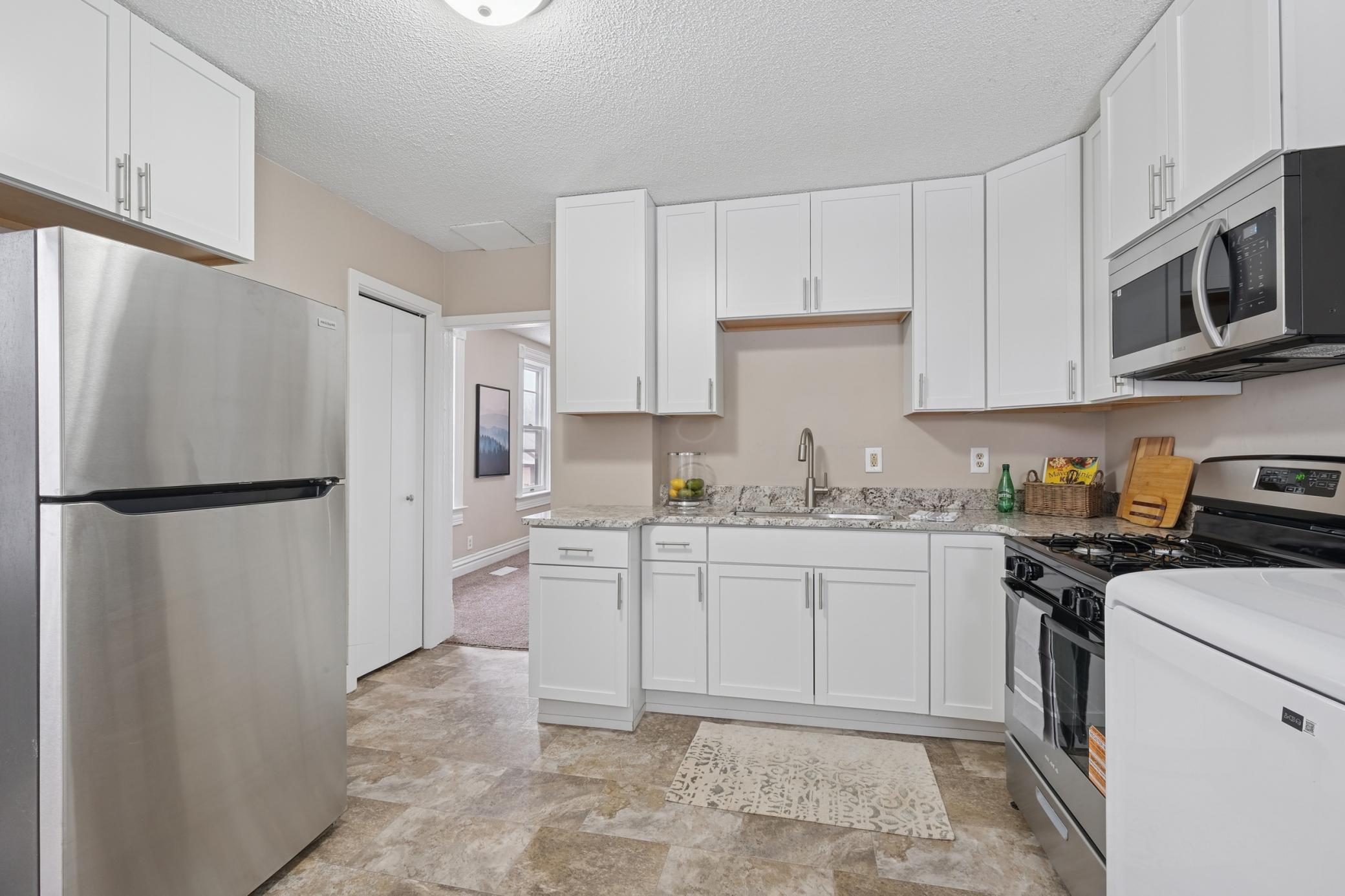 1250 Minnehaha Avenue E