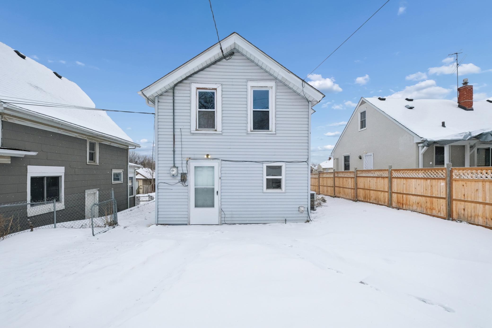 1250 Minnehaha Avenue E