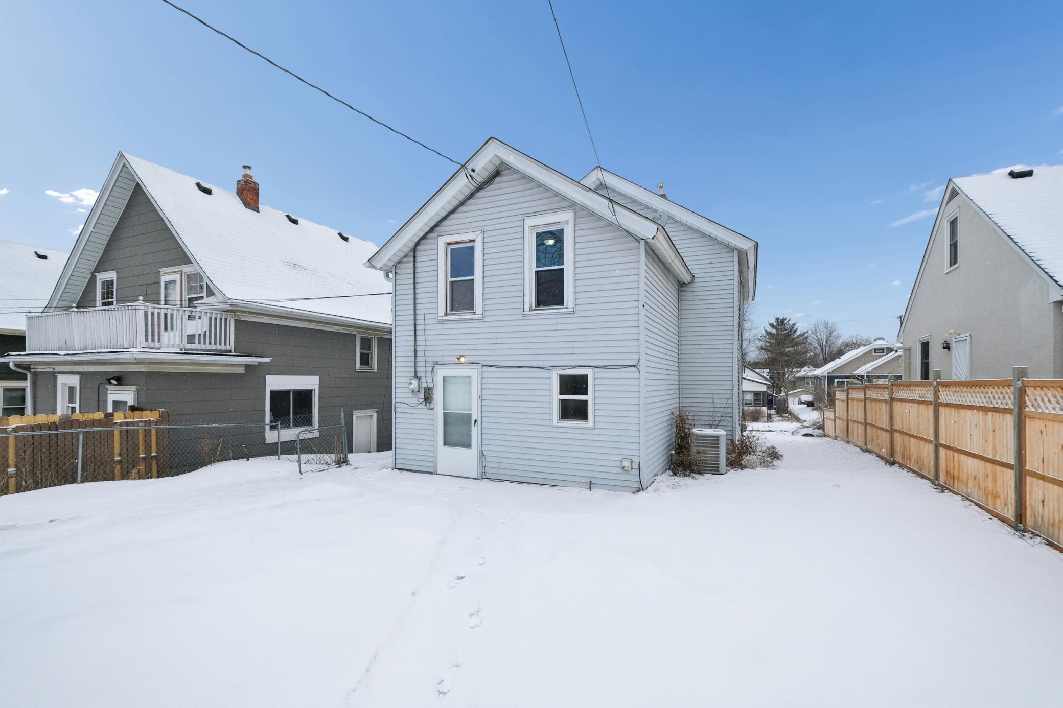 1250 Minnehaha Avenue E