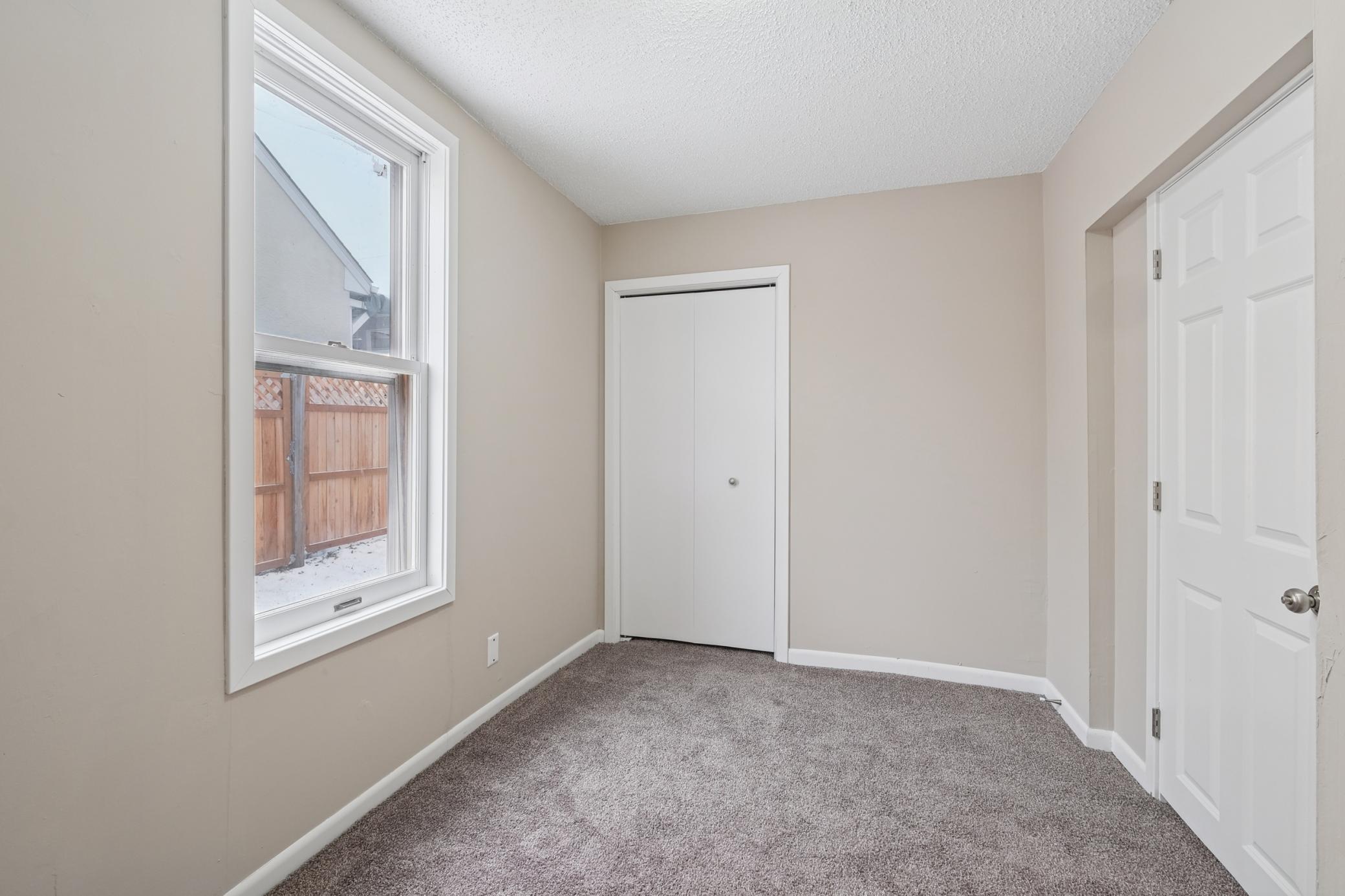 1250 Minnehaha Avenue E