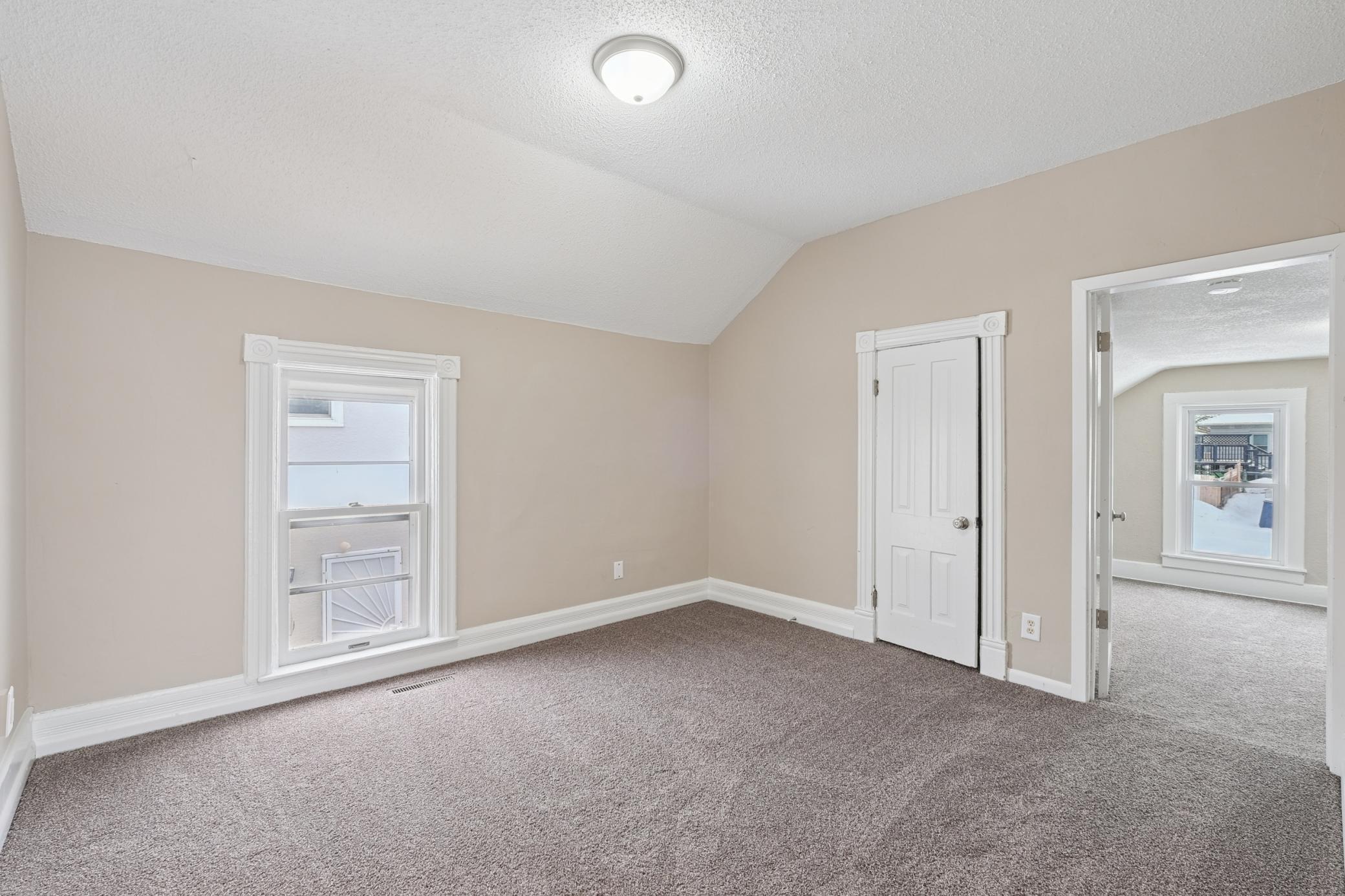 1250 Minnehaha Avenue E