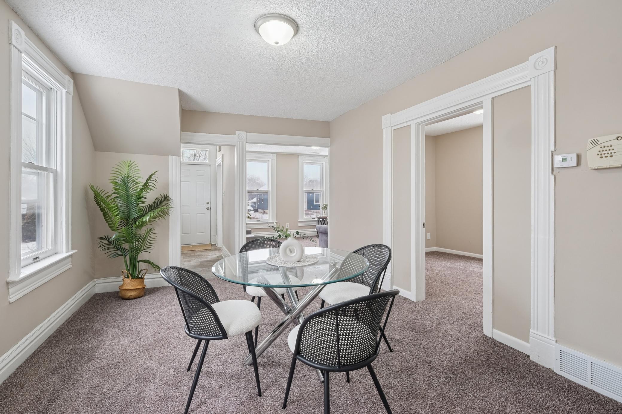 1250 Minnehaha Avenue E