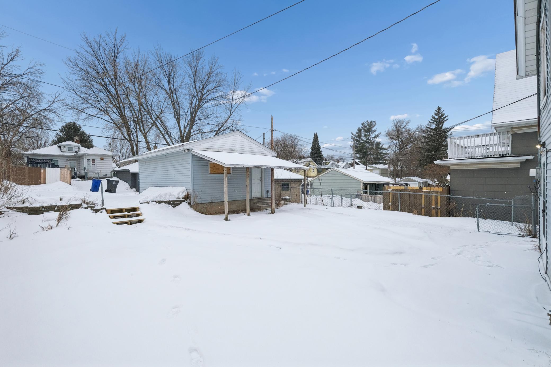 1250 Minnehaha Avenue E