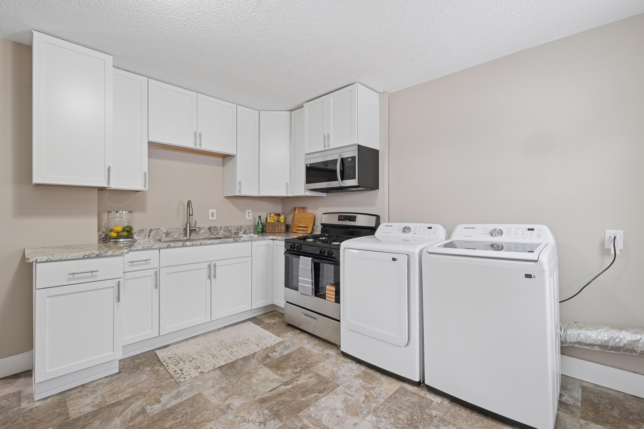 1250 Minnehaha Avenue E