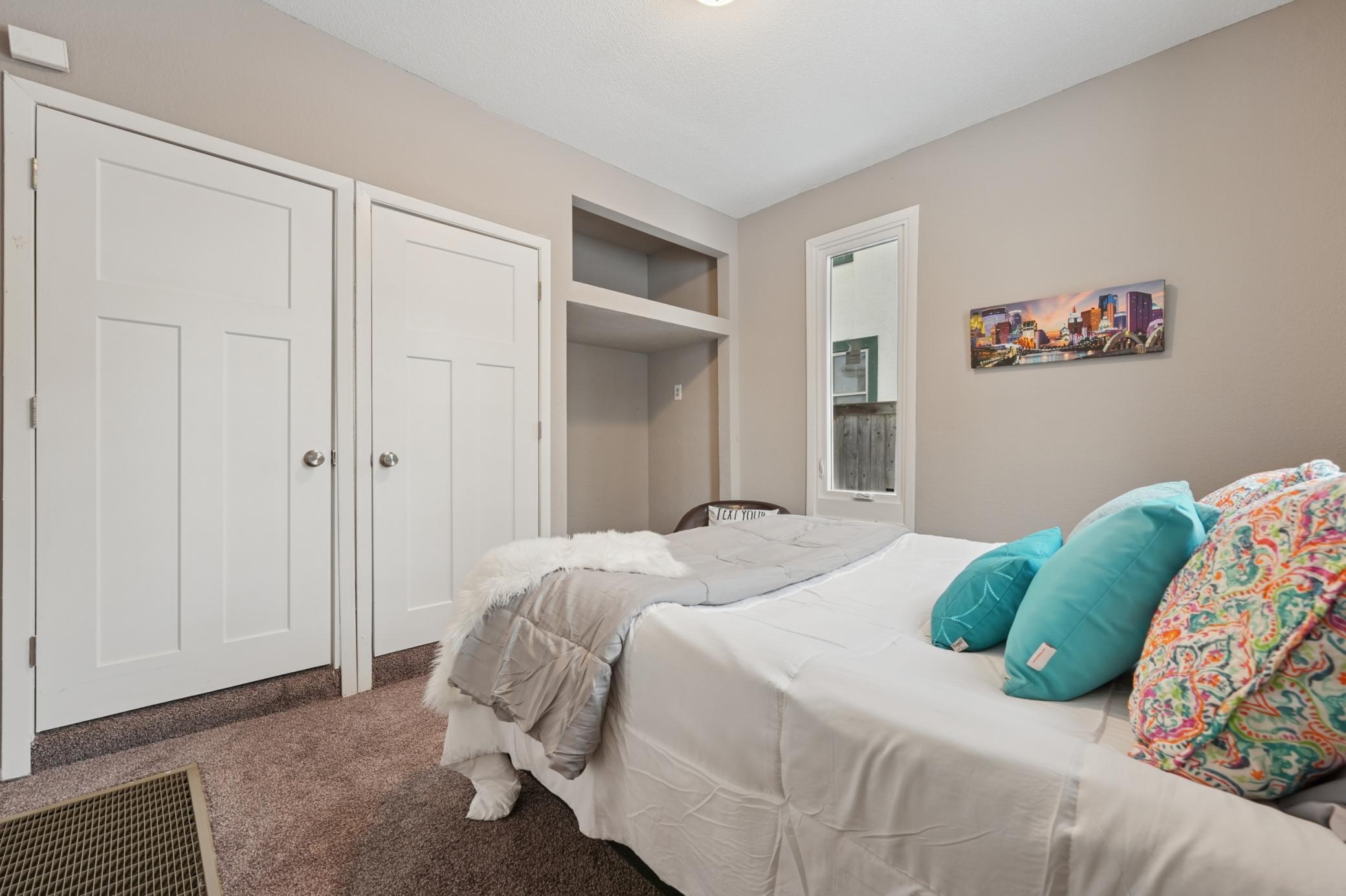 3619 Aldrich Avenue N