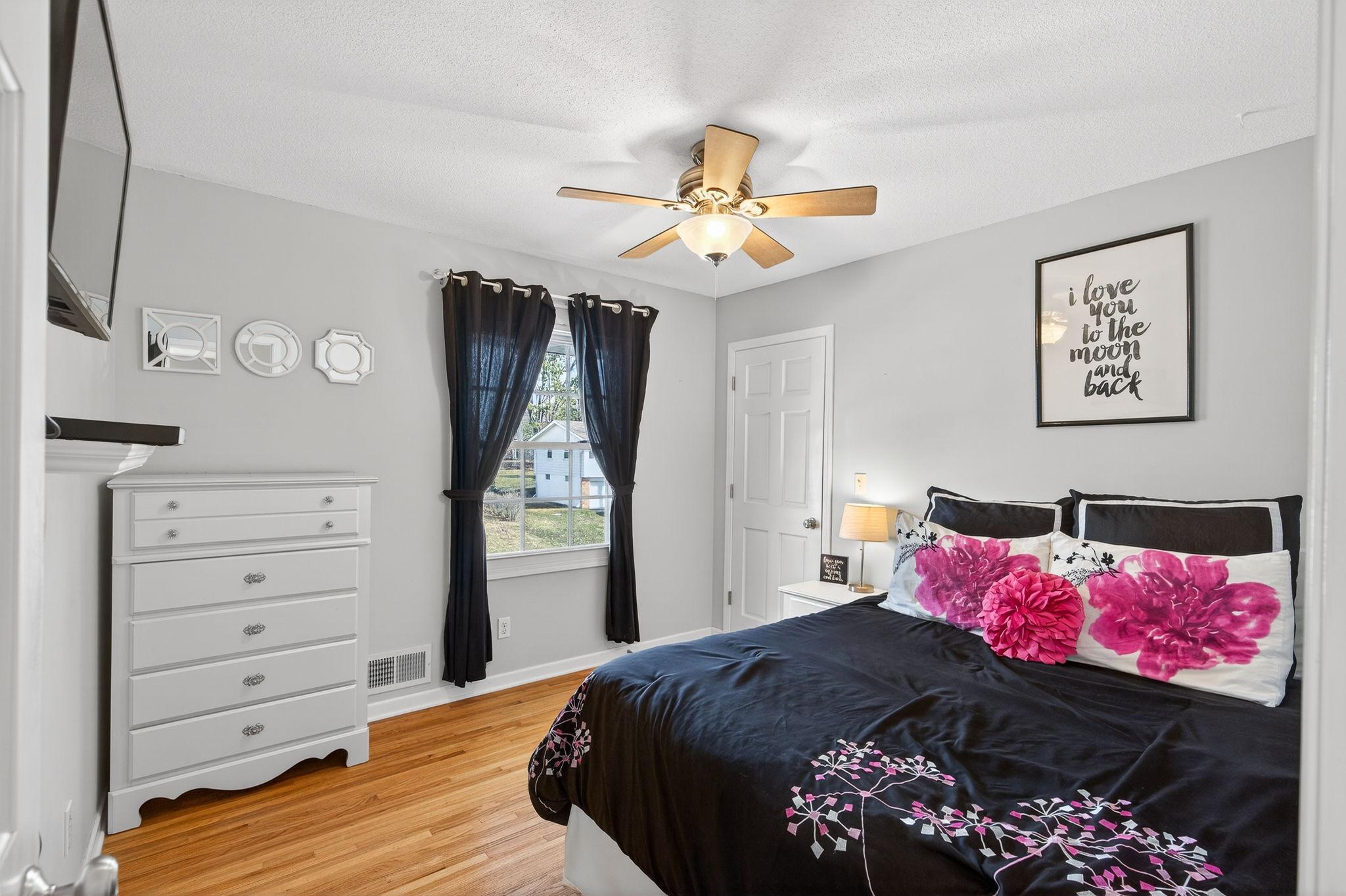 4425 Decatur Avenue N