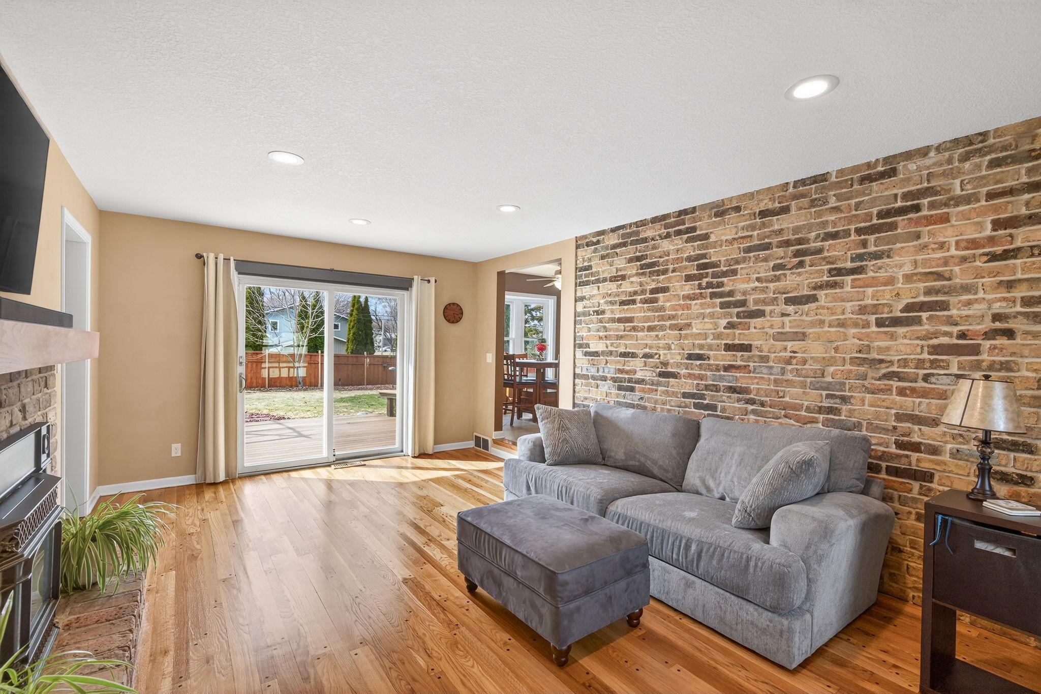 4425 Decatur Avenue N