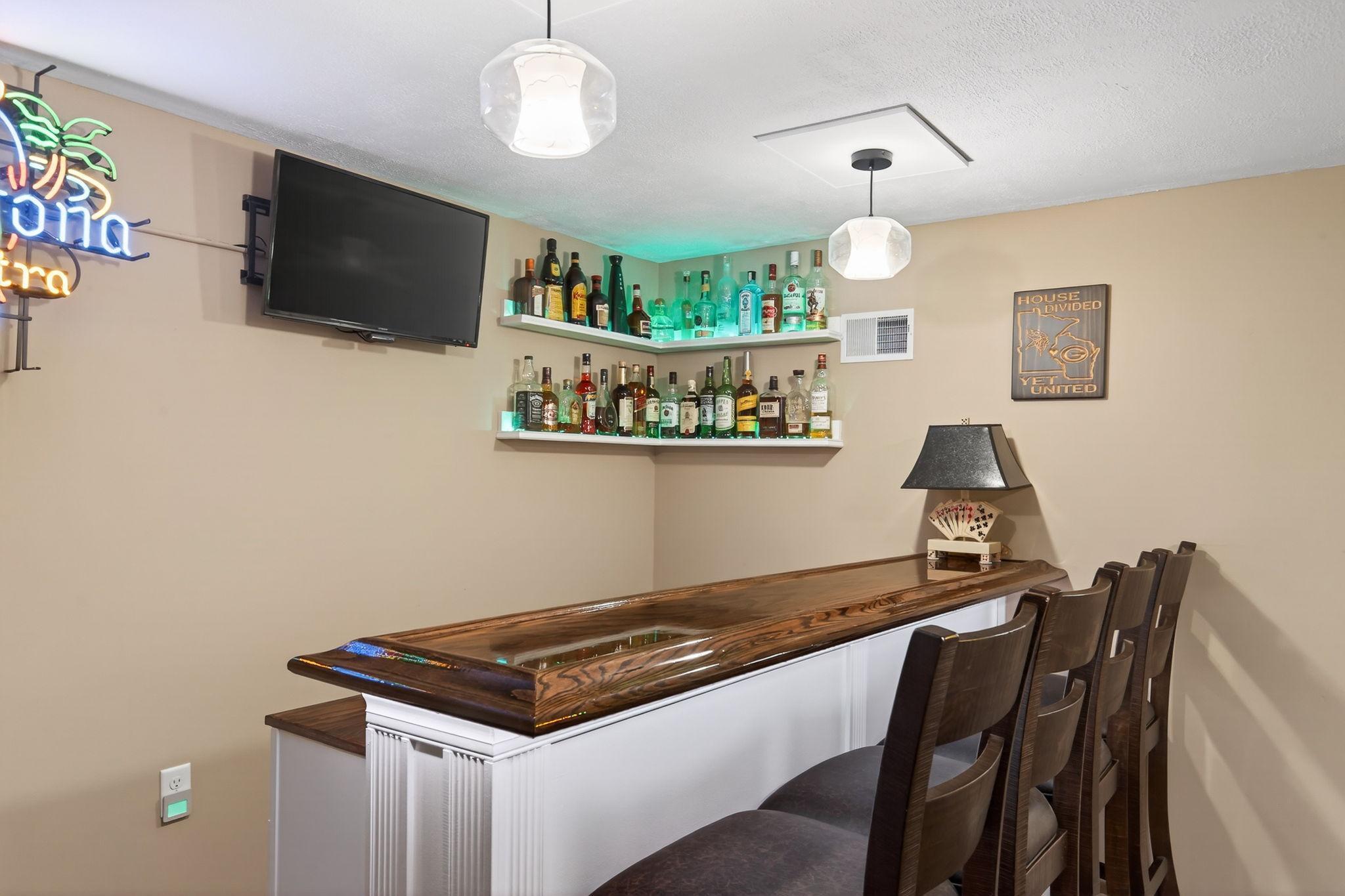 4425 Decatur Avenue N