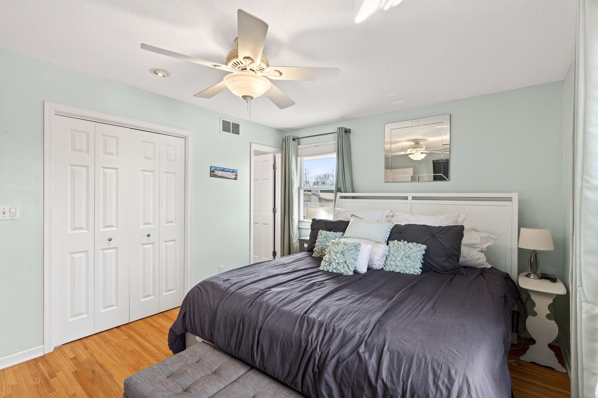 4425 Decatur Avenue N