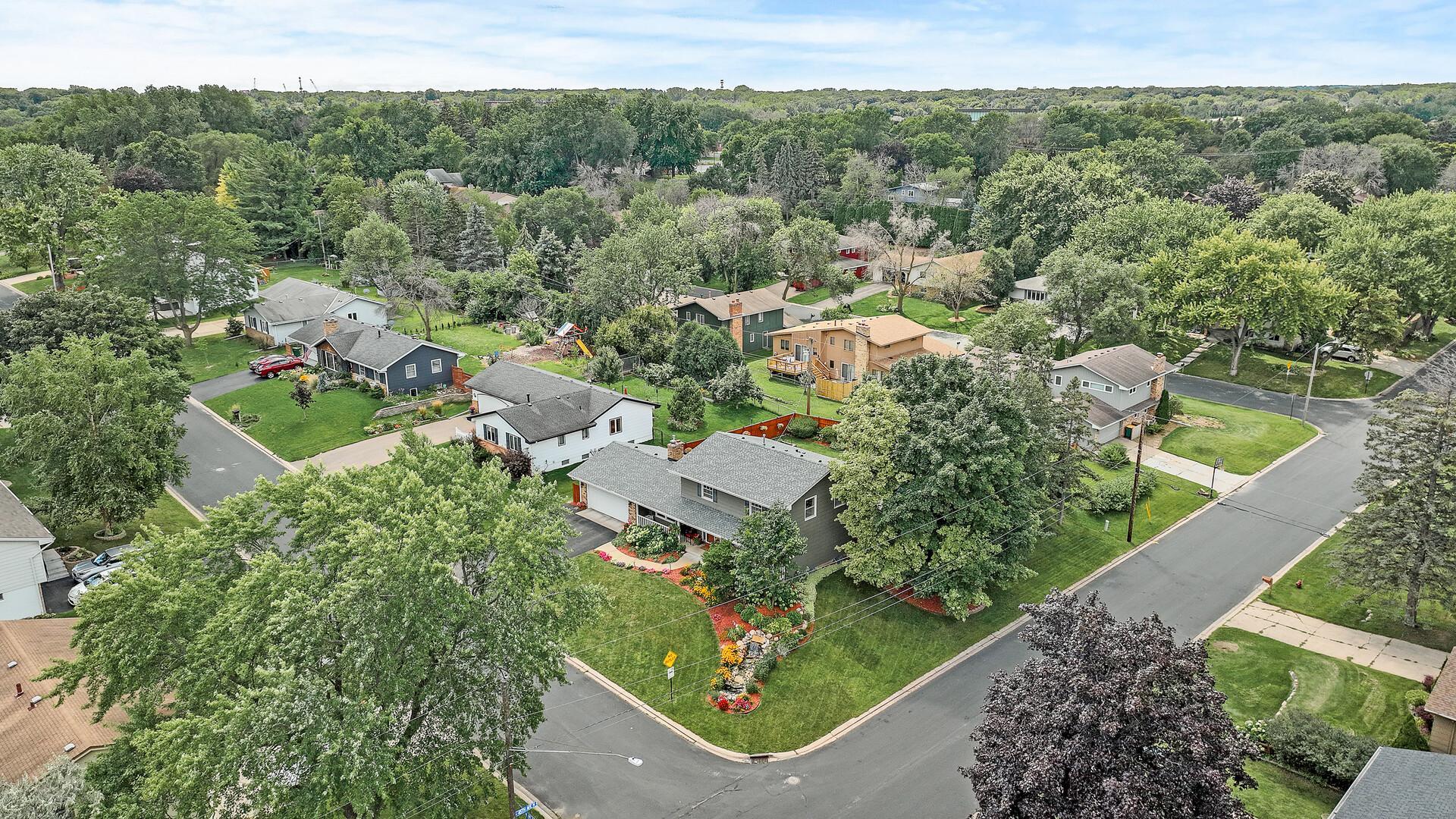 4425 Decatur Avenue N