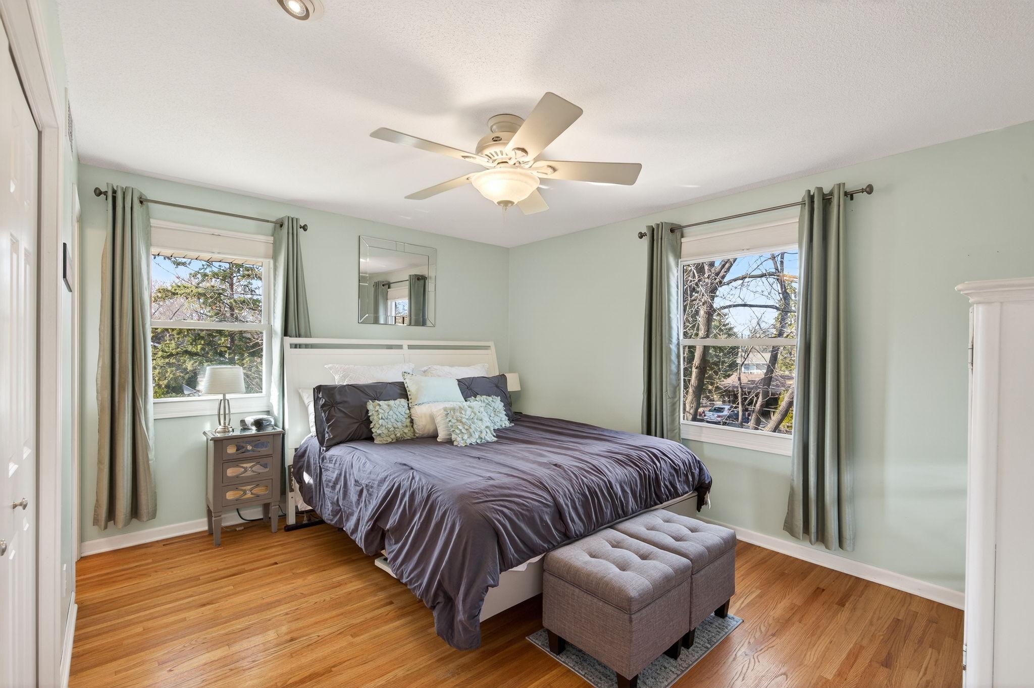 4425 Decatur Avenue N