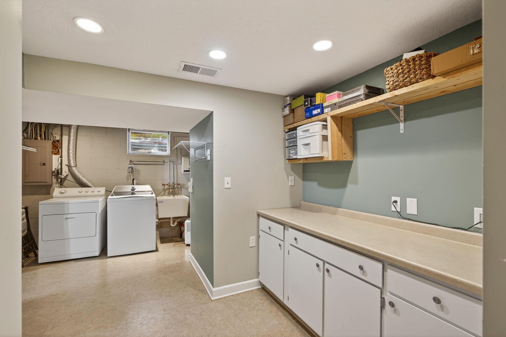 4425 Decatur Avenue N