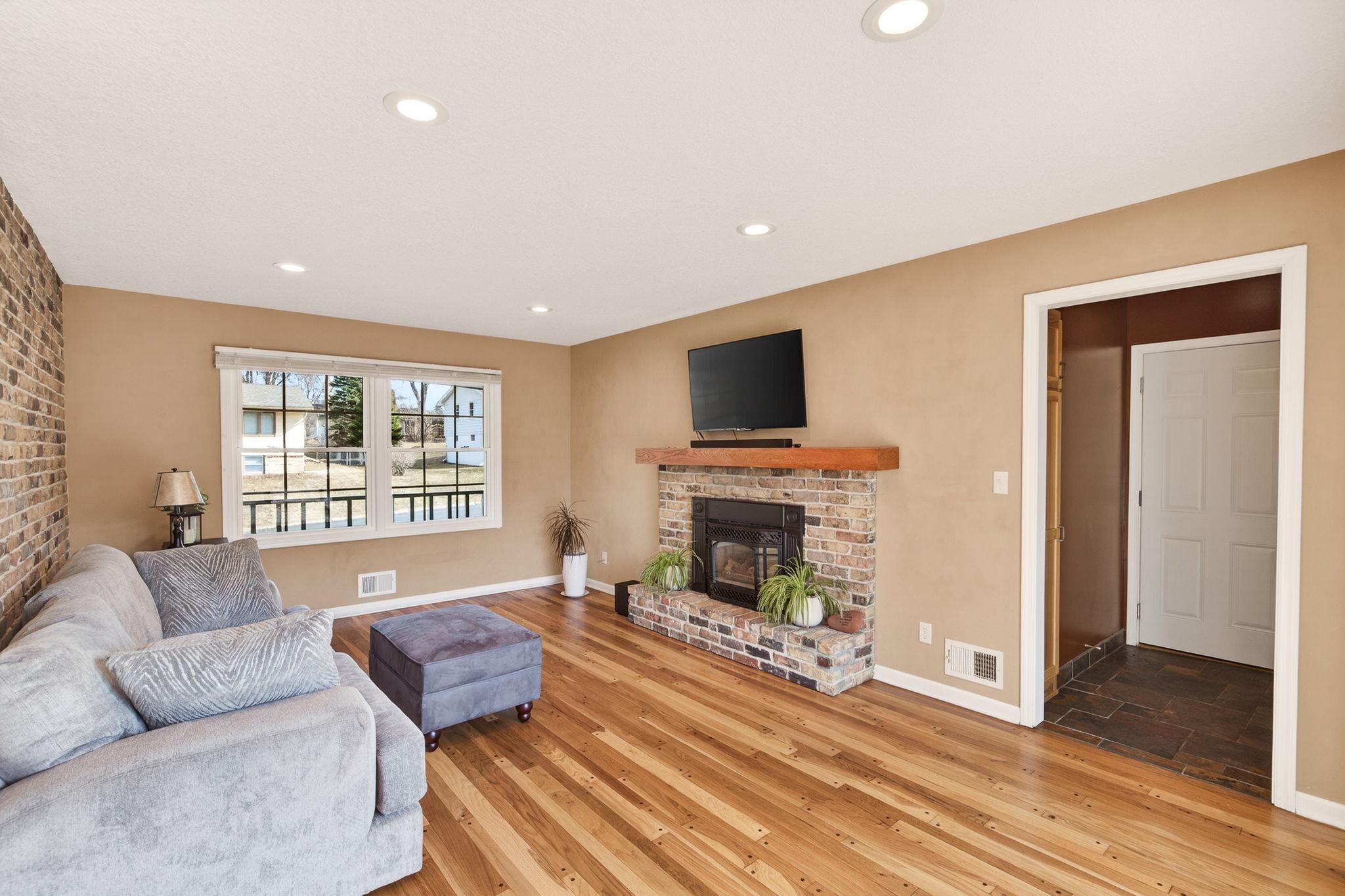 4425 Decatur Avenue N