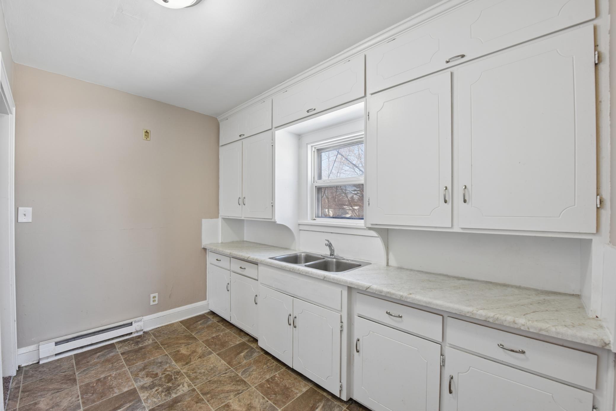 1237 5th Street E